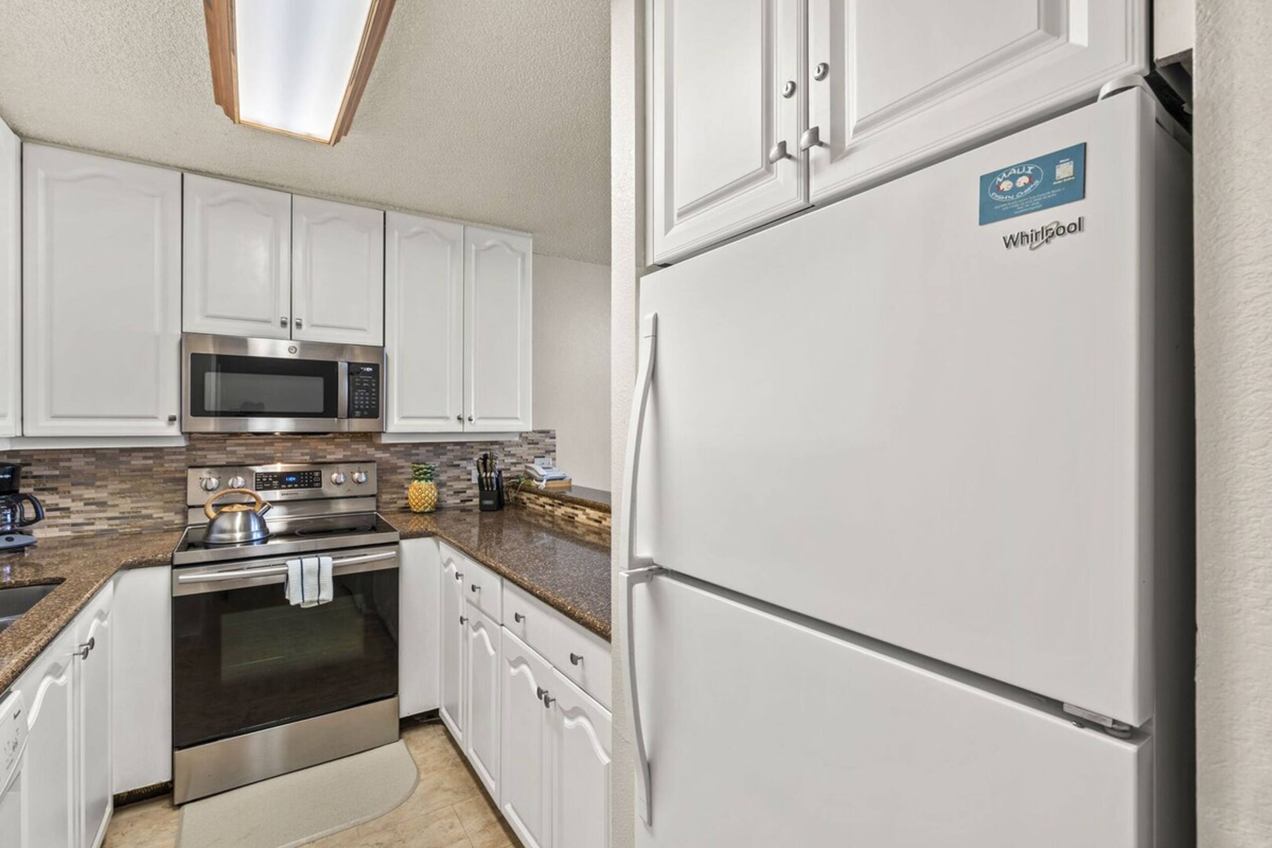 Kamaole Sands 7-406, Courtyard & Ocean Views, AC - Photo 16