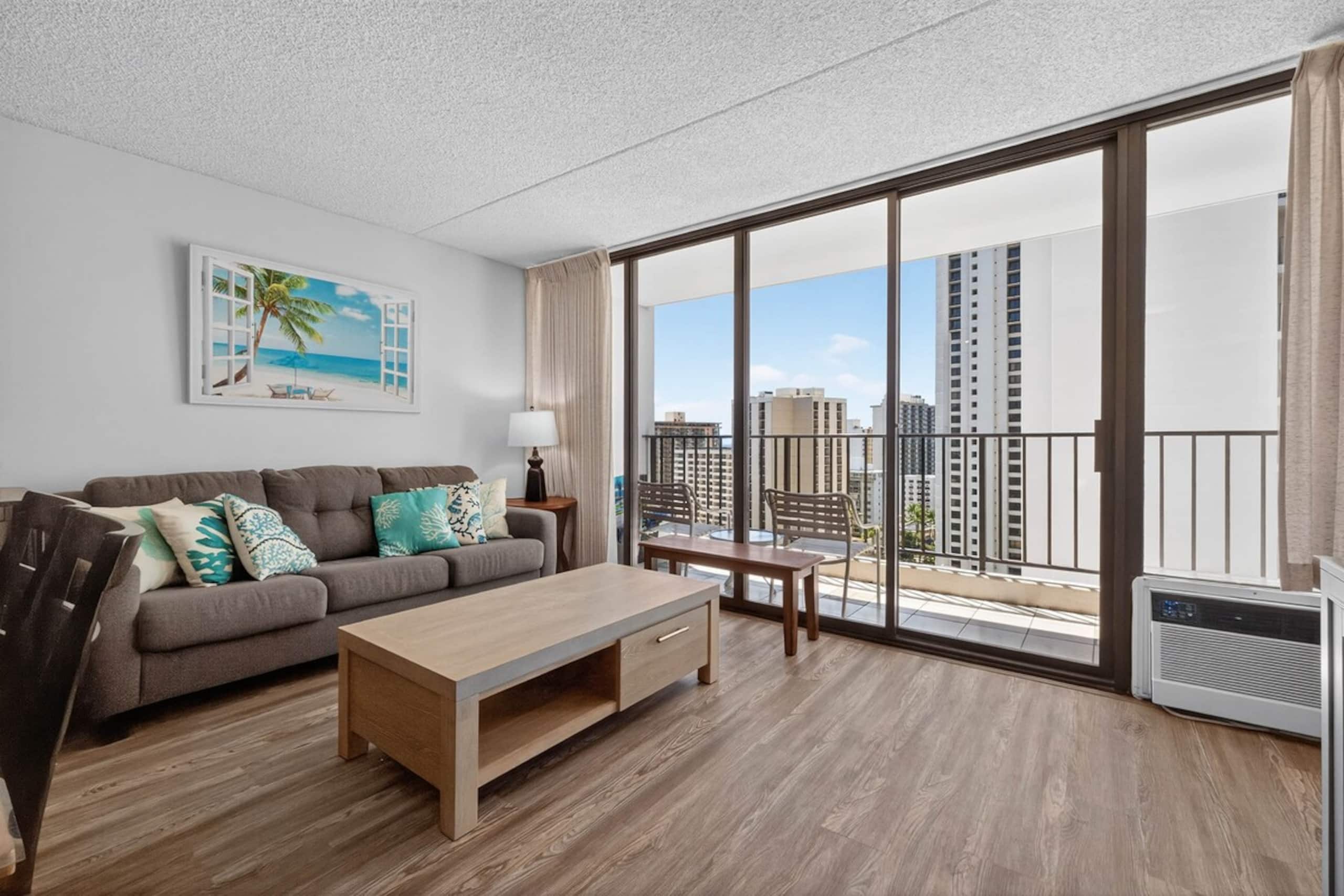 Brand New Waikiki Ocean View Condo w/Free Parking - Photo 2
