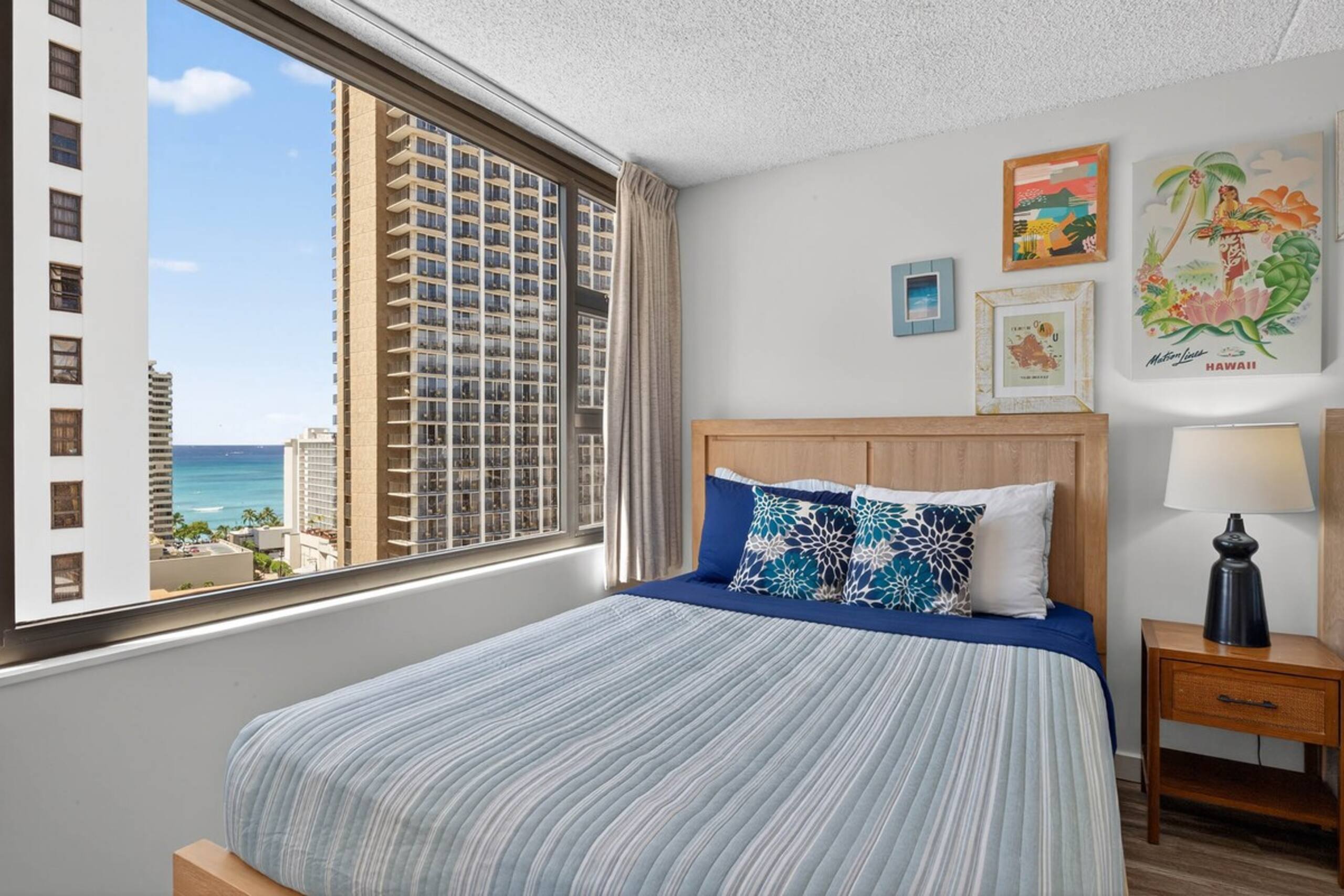 Brand New Waikiki Ocean View Condo w/Free Parking - Photo 17