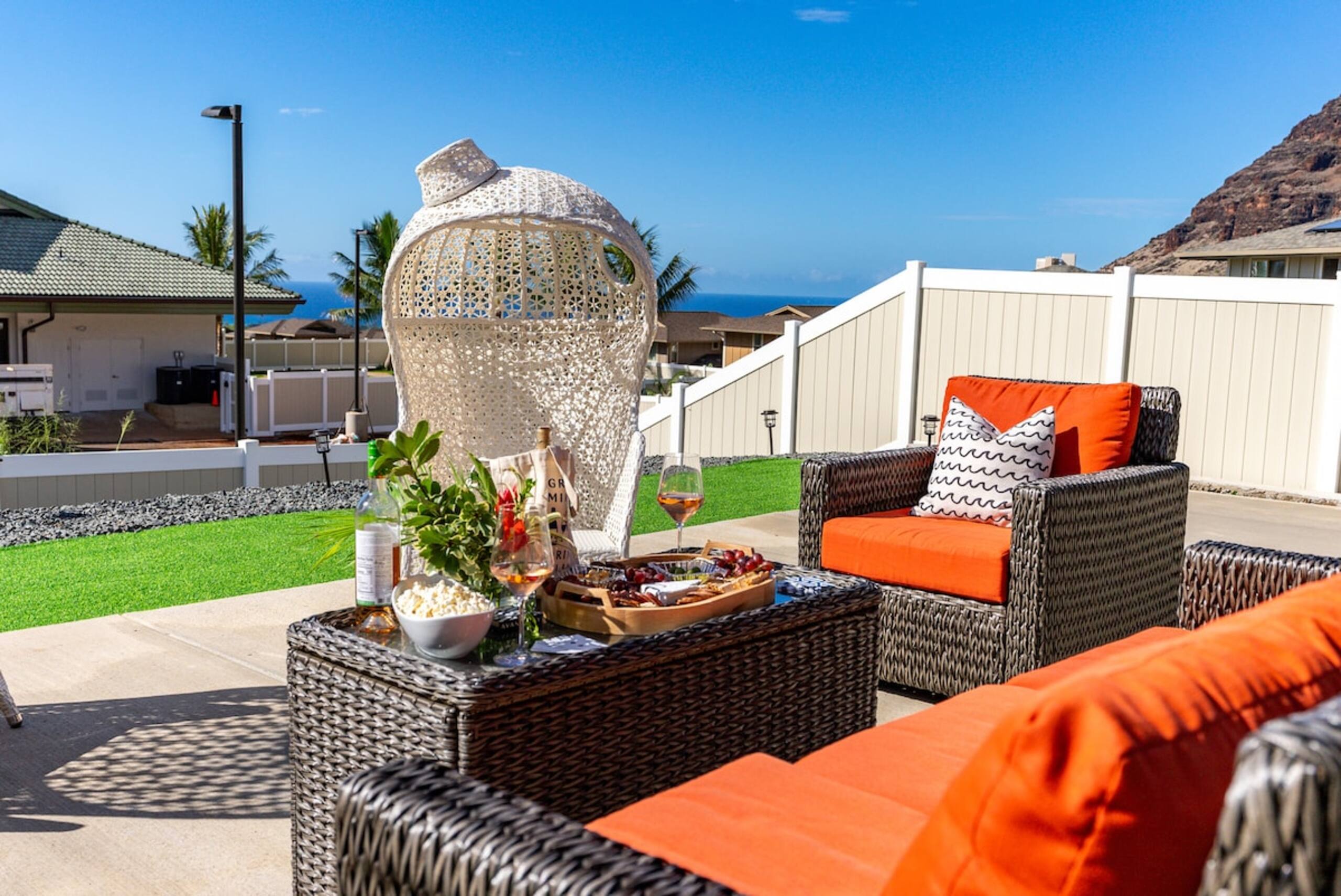 Makaha Hideaway by AvantStay, 10 Minutes to Beach - Photo 40