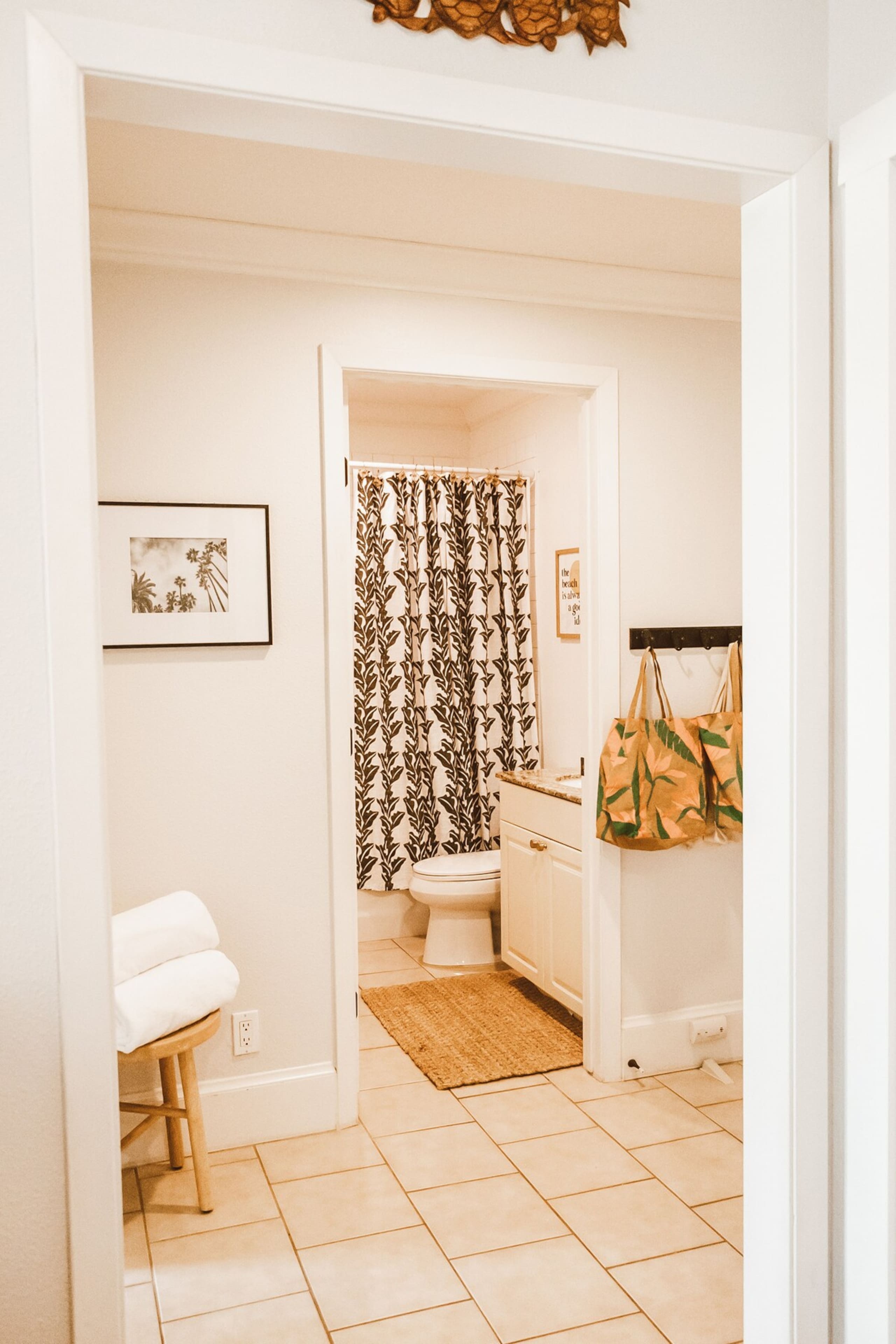 Spacious, Appointed 2bdrm - Central A/C - Pool - Photo 27
