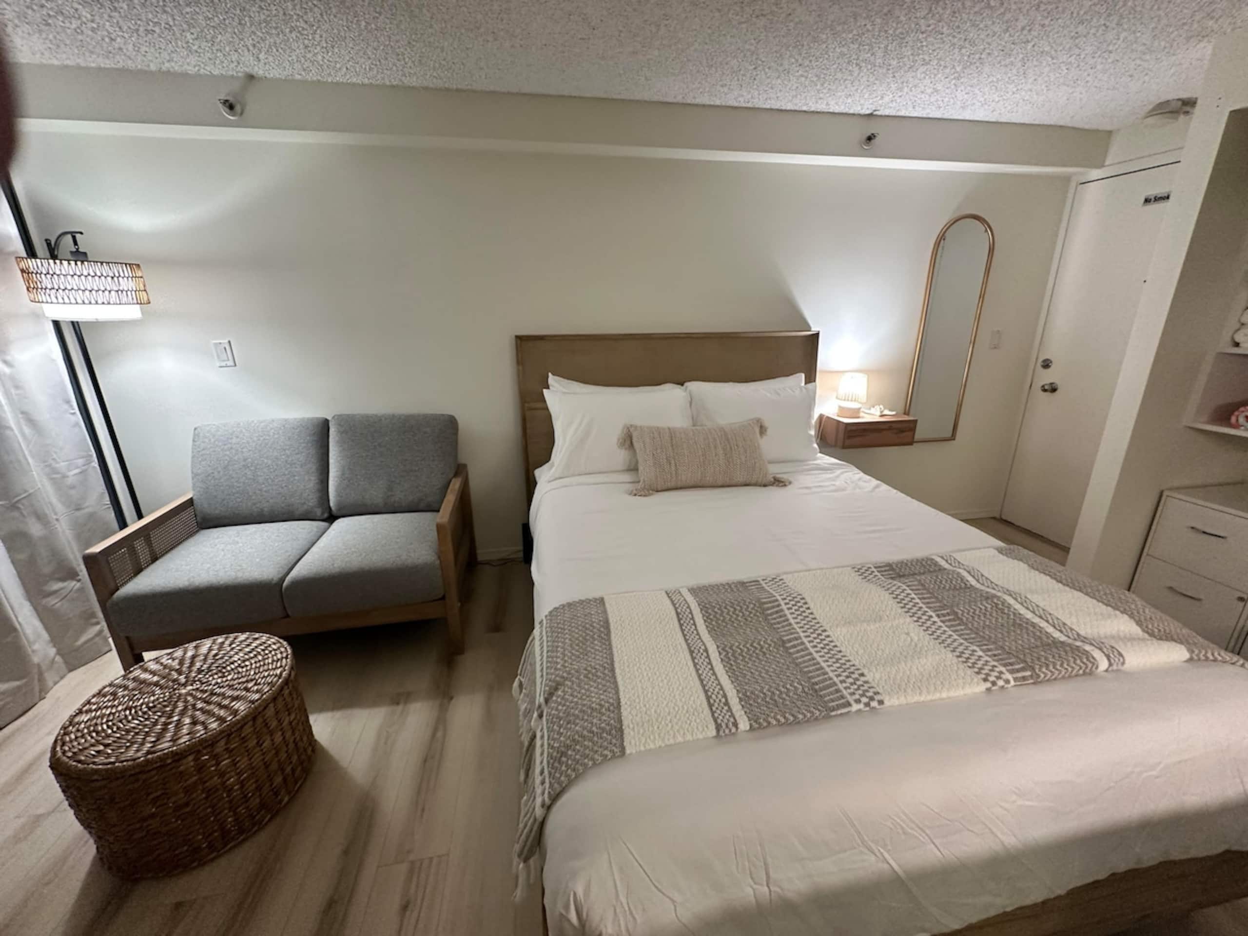 Budget 2 blocks to Beach by Aloha-Waikiki 41 - Photo 11