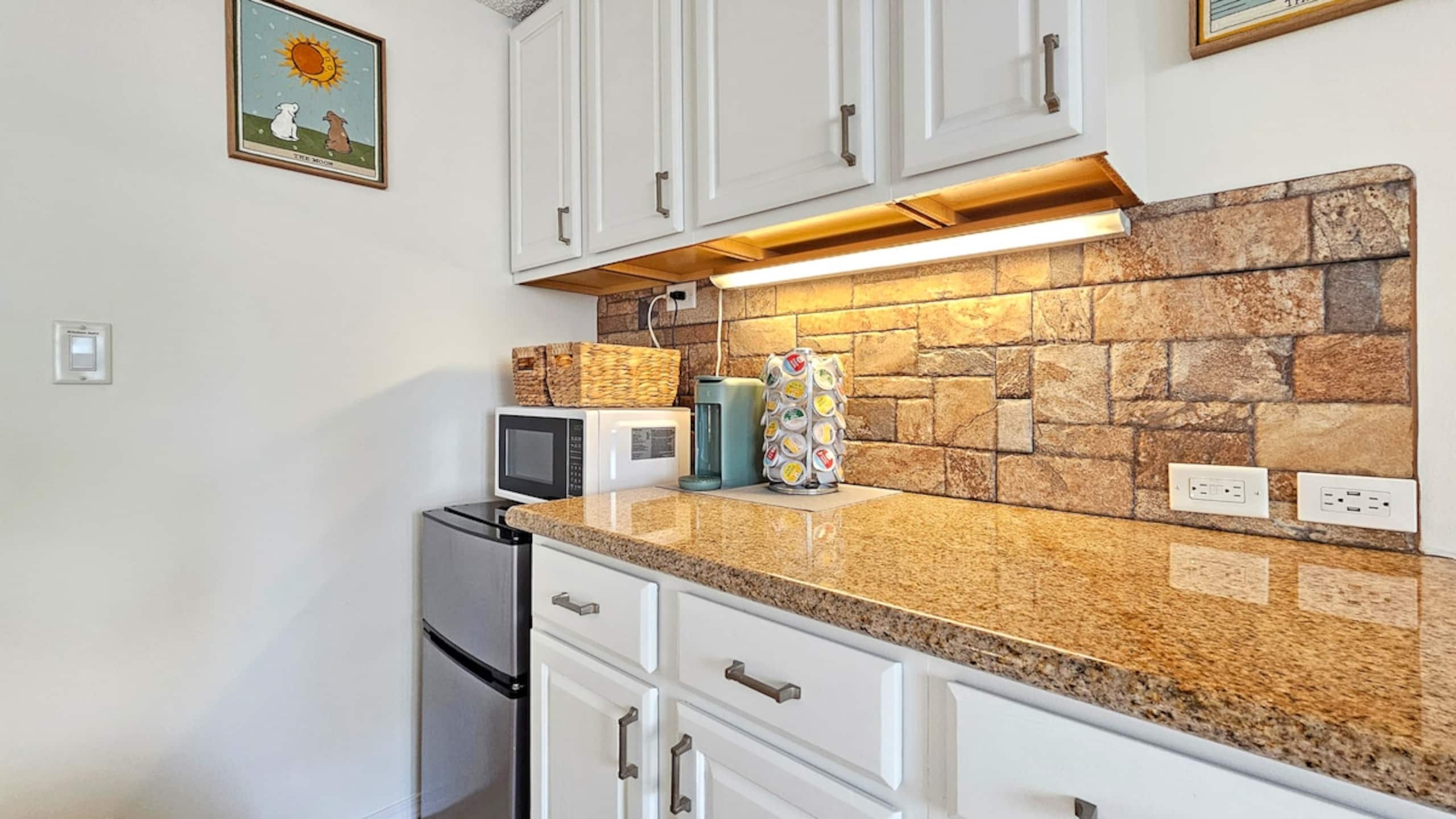 Budget 2 blocks to Beach by Aloha-Waikiki 41 - Photo 12