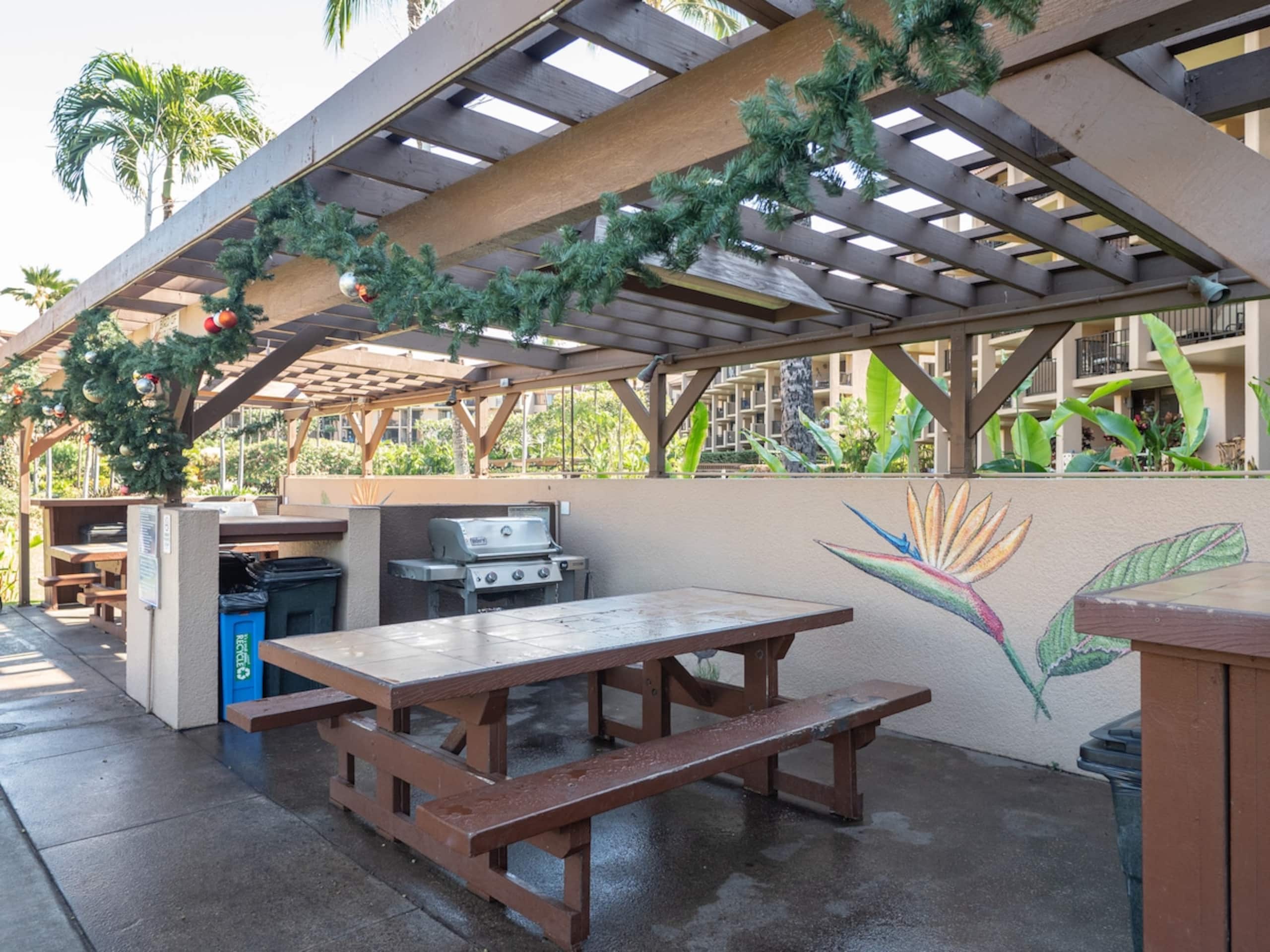 Kihei Beach Retreat: Ocean Views and Sandy Feet! - Photo 30