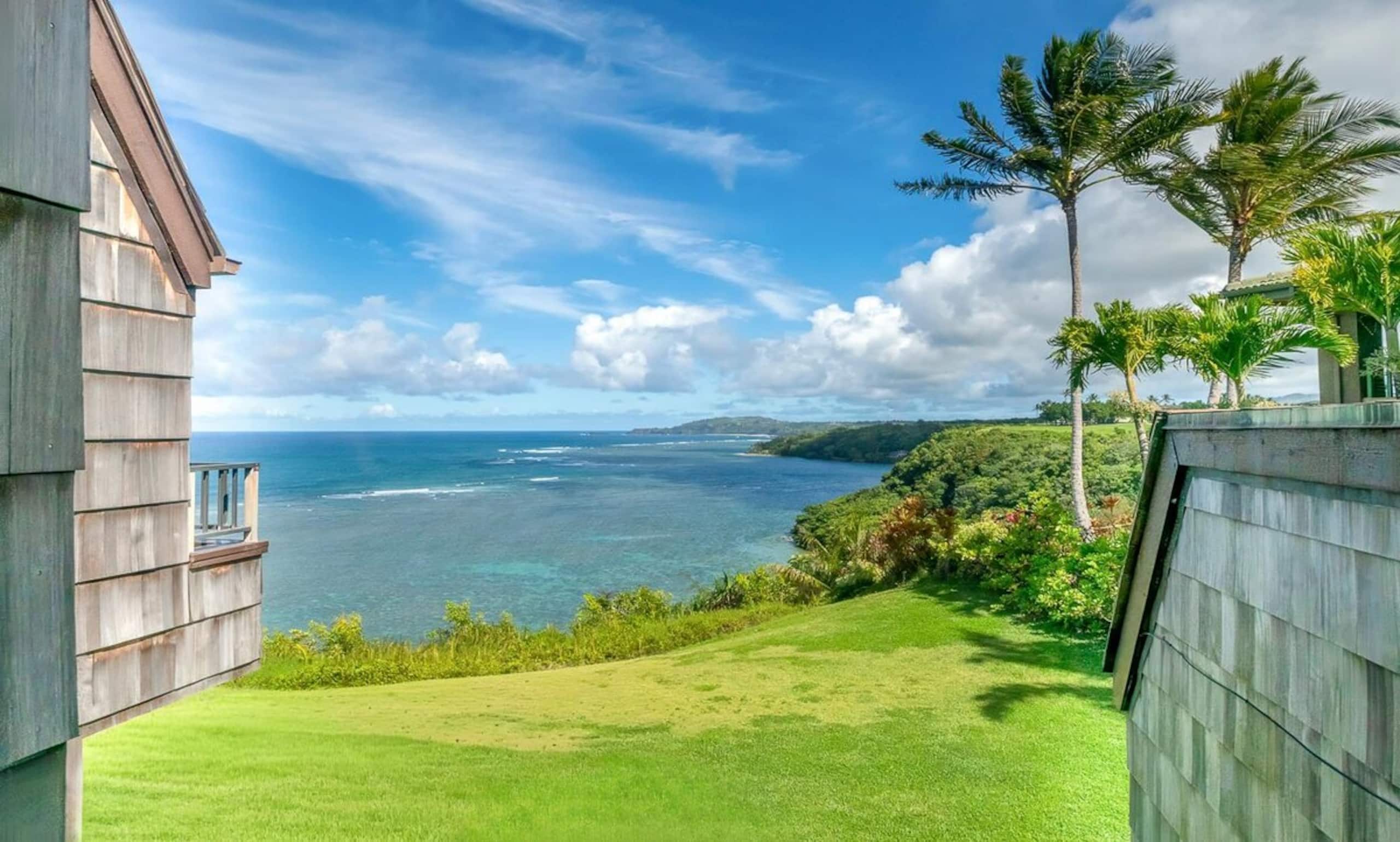 Updated ground floor unit with oceanfront views - Photo 29