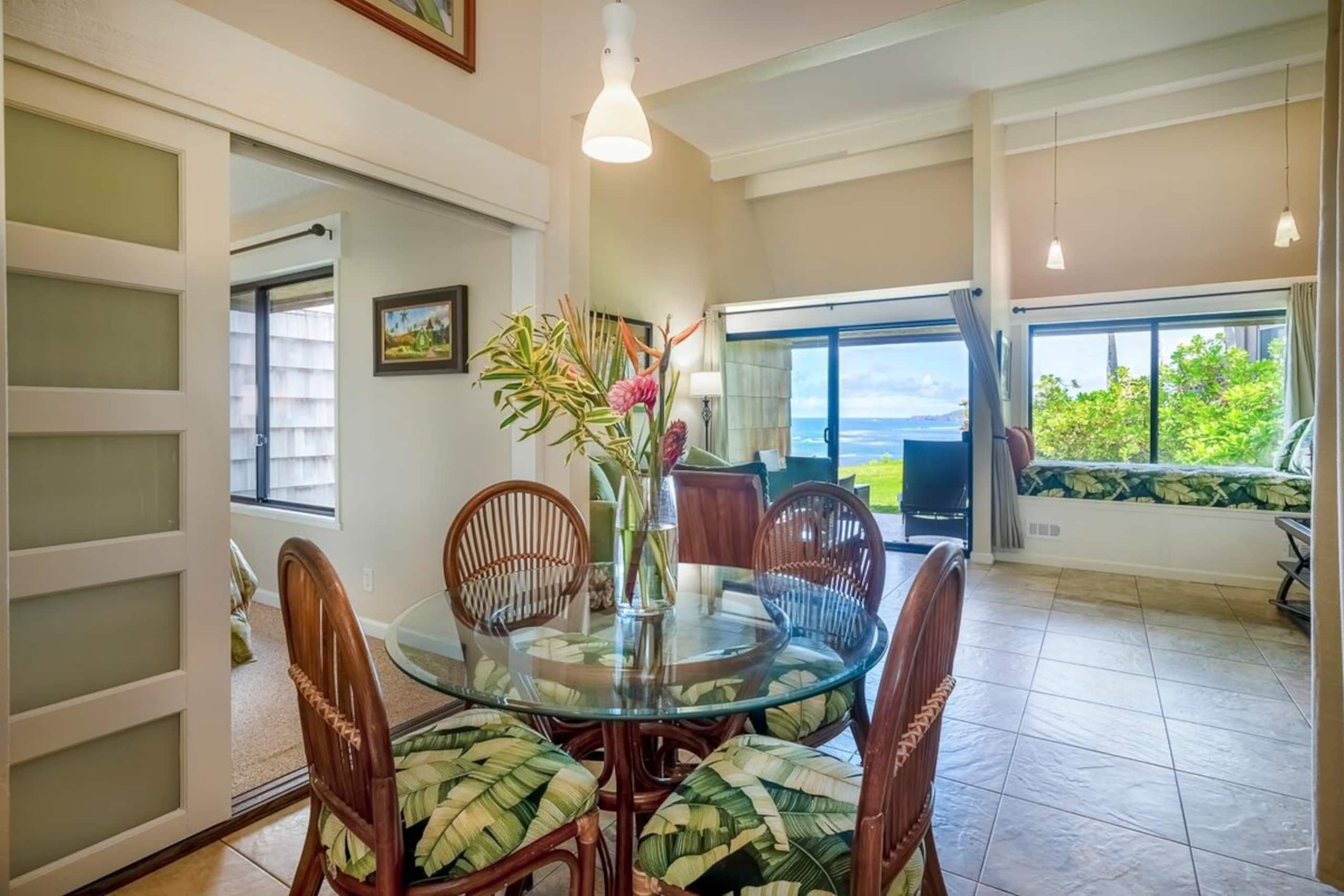 Updated ground floor unit with oceanfront views - Photo 7