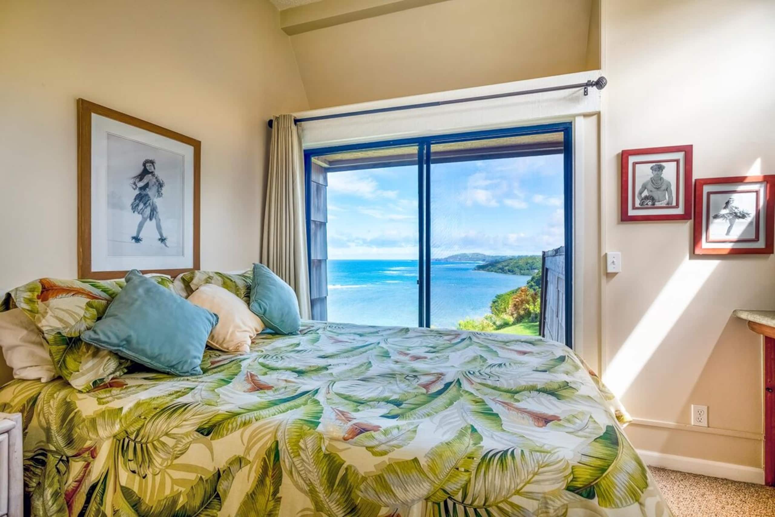 Updated ground floor unit with oceanfront views - Photo 14