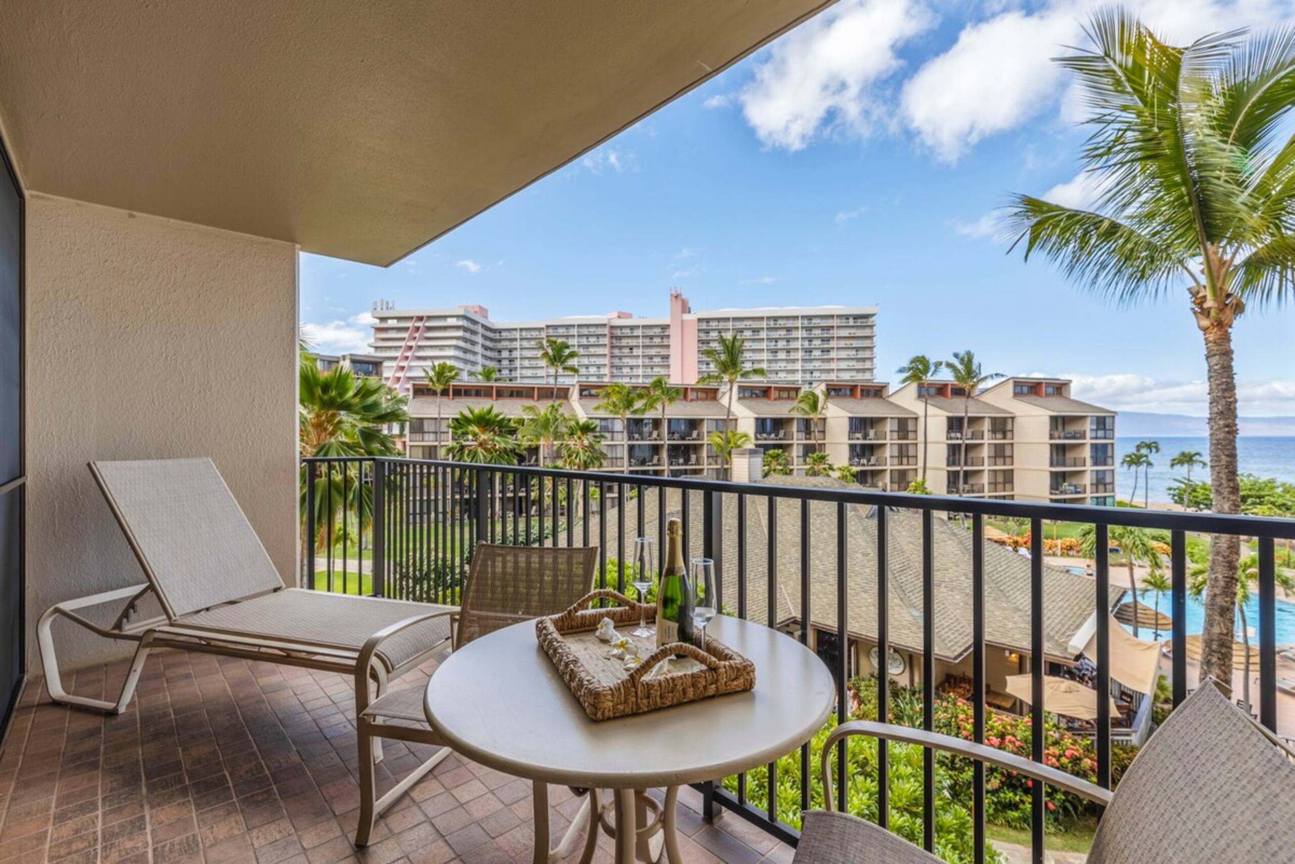 Oceanview 1 bedroom Resort condo, AC & amenities - Photo 23