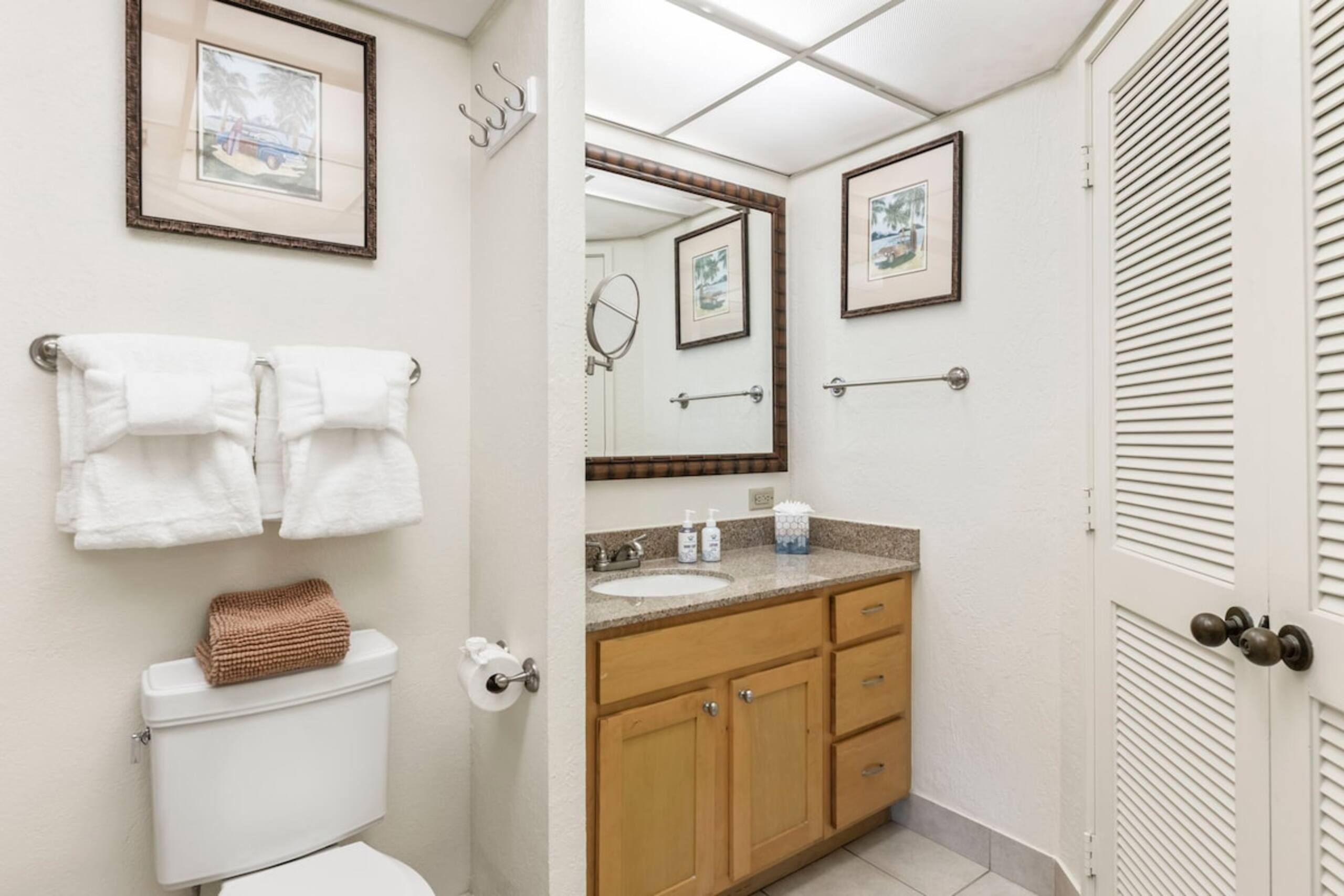 Oceanview 1 bedroom Resort condo, AC & amenities - Photo 17
