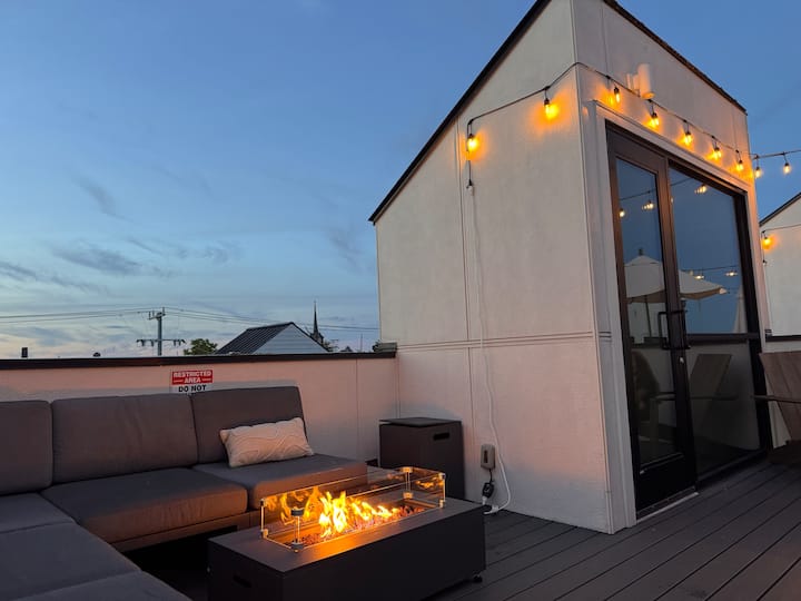 The Conway | Group Stay With Rooftop Germantown - Nashville, TN
