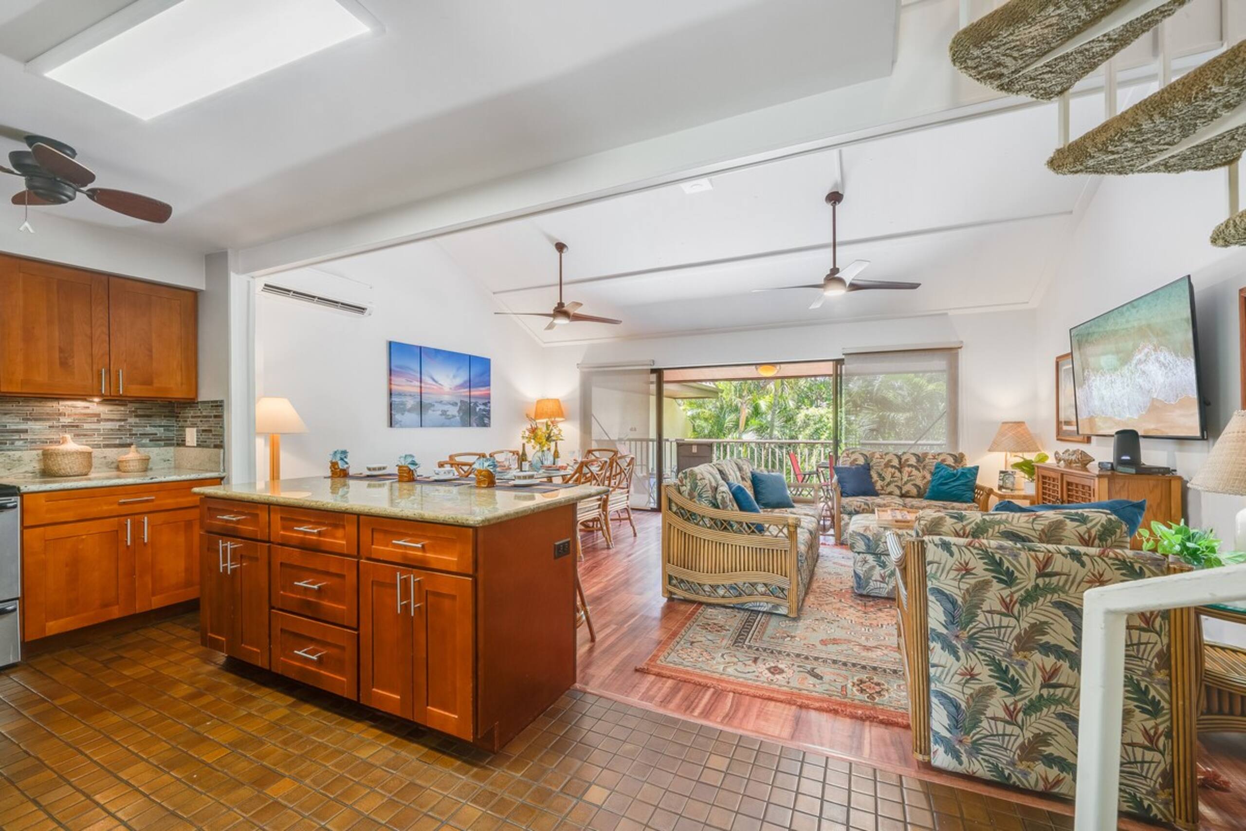 Koa Resort 3J Updated 3BD w AC Pool By Sandy Beach - Photo 10