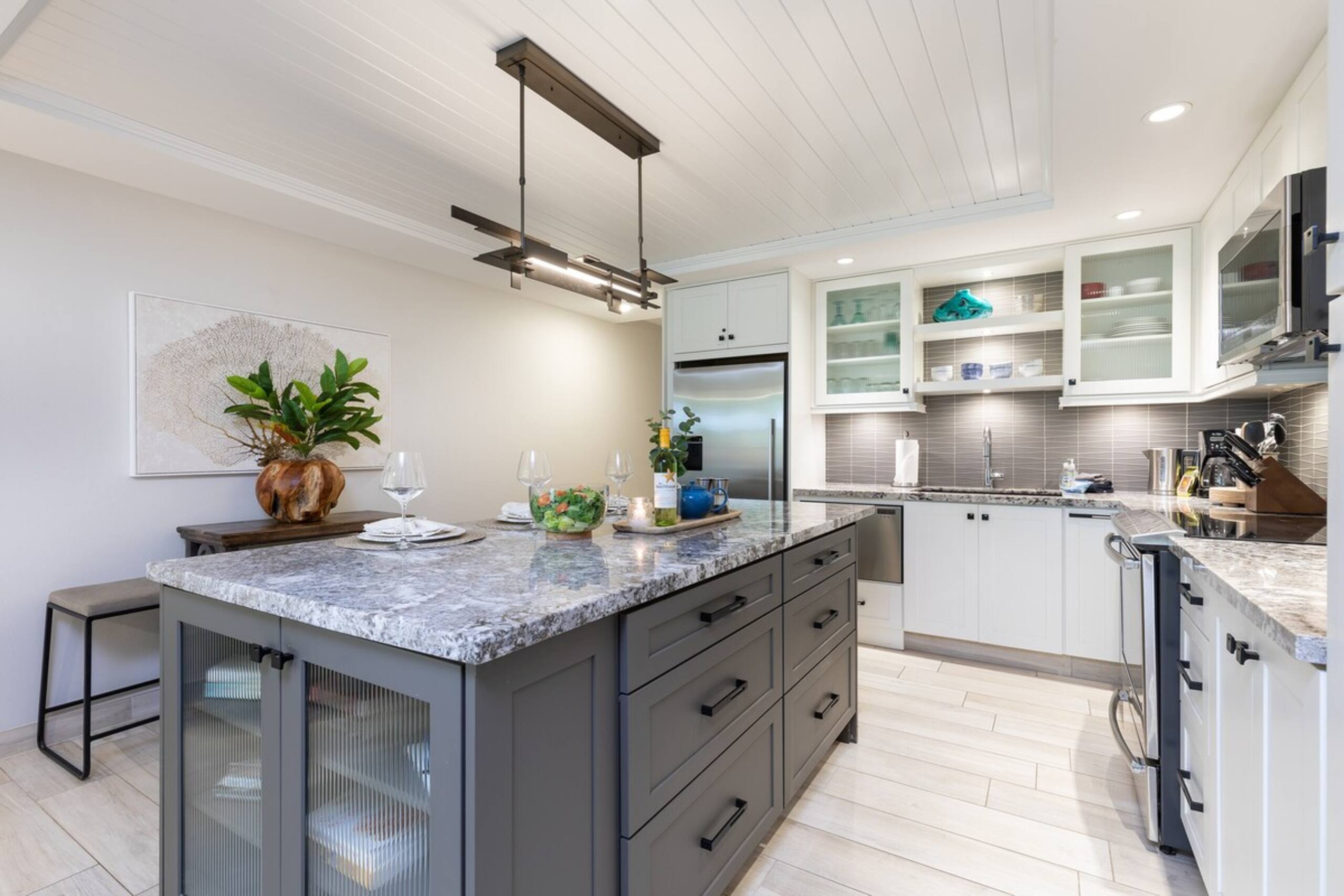 Kamaole Sands 10-306-Stunning Remodel-Ocean Views - Photo 6
