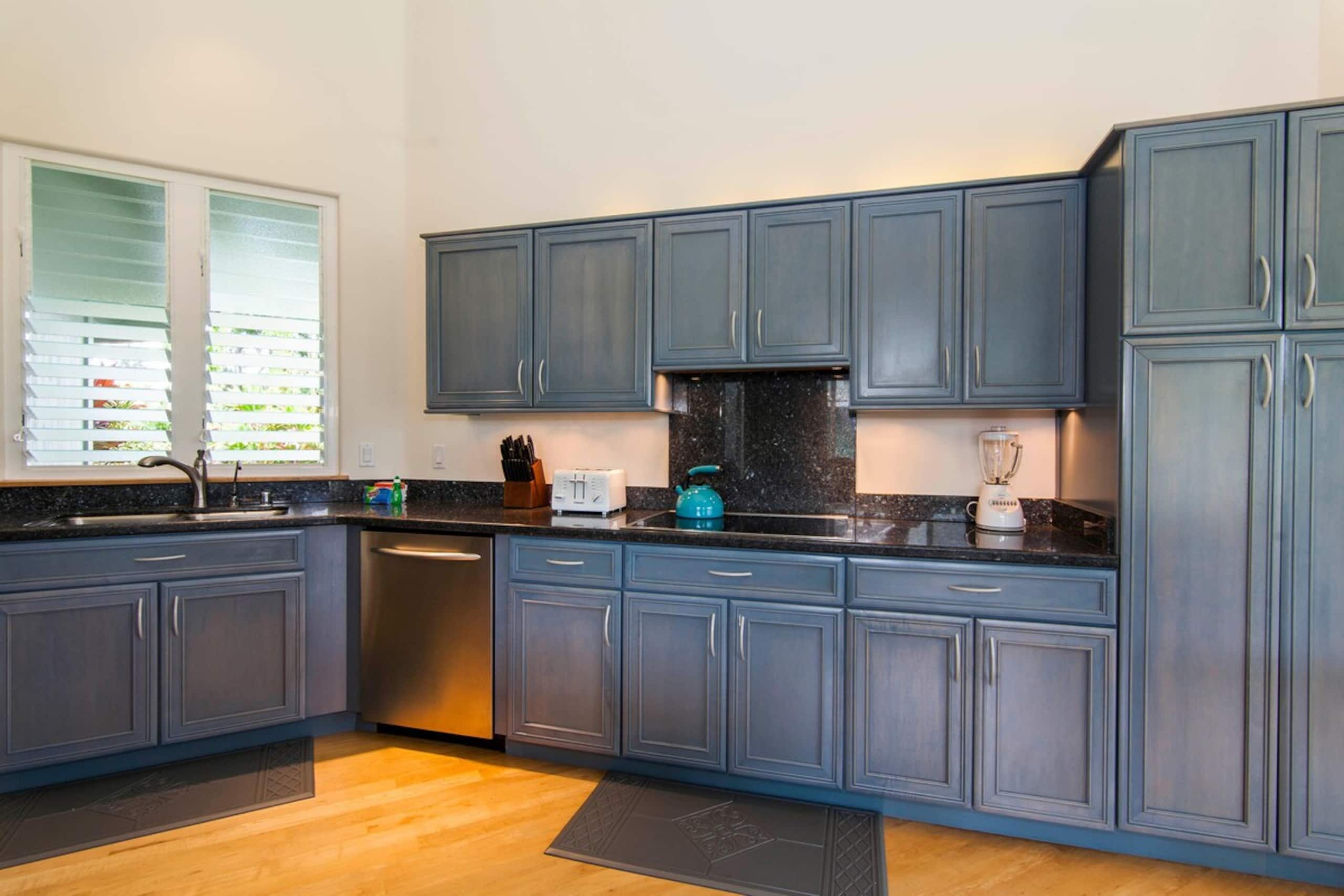 Modern AC Home w/ Golf Course & Mountain Views - Photo 12