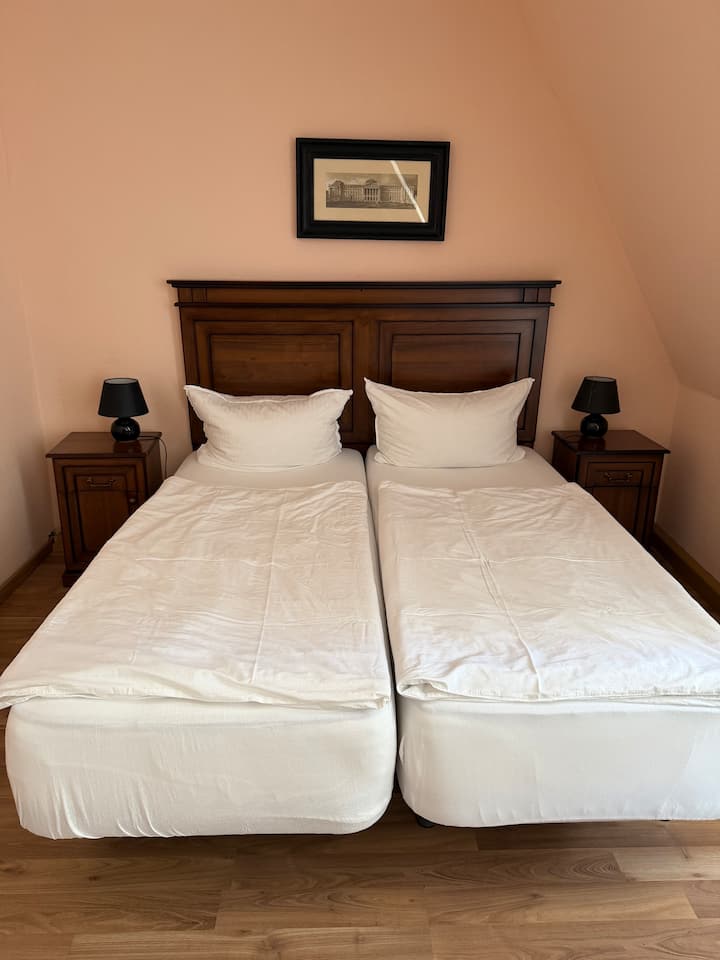 Doppelzimmer #33, Stock 3 - Halle (Saale)