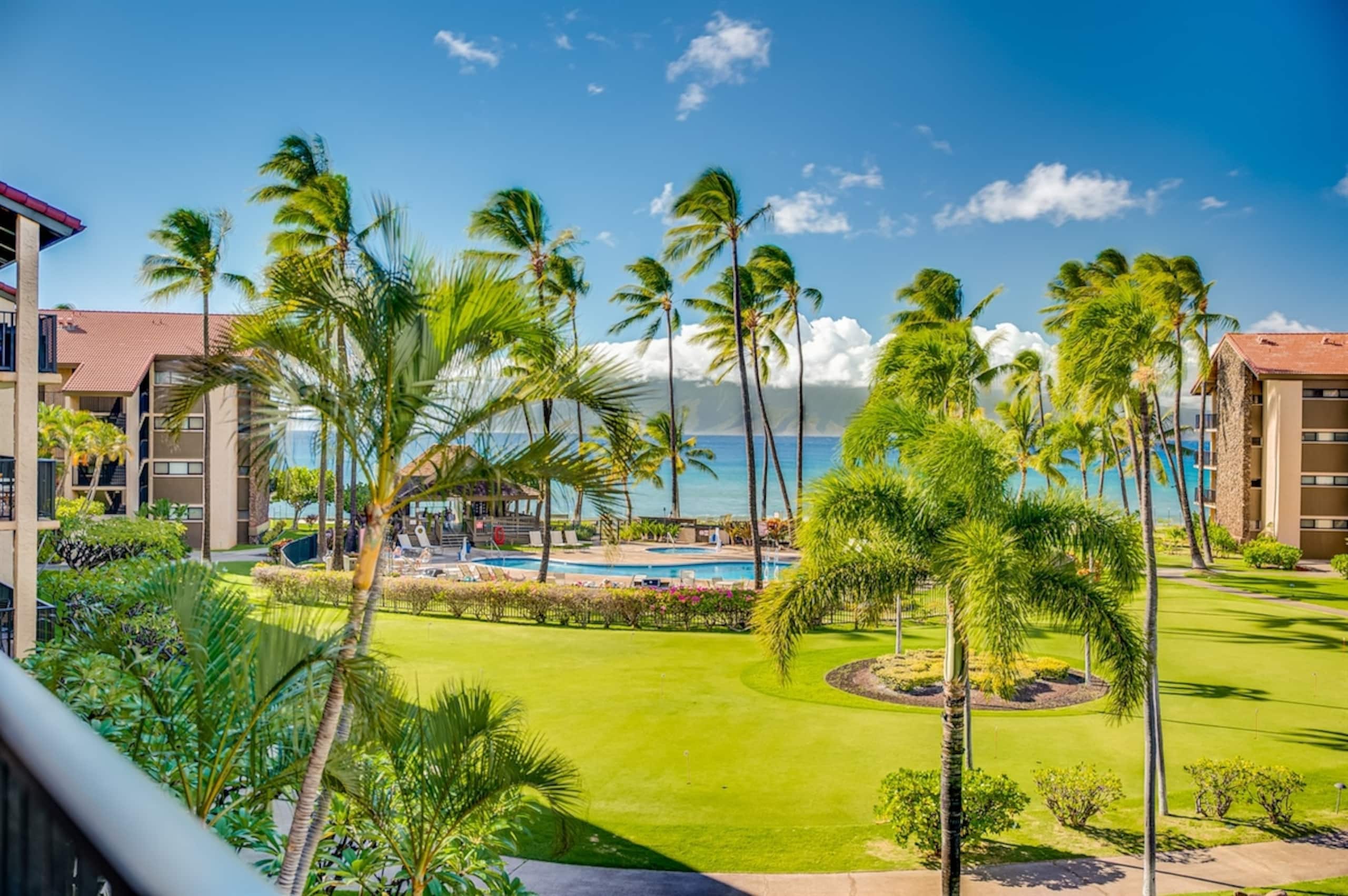 Oceanfront Papakea Condo | Pools & Ocean Views - Photo 12