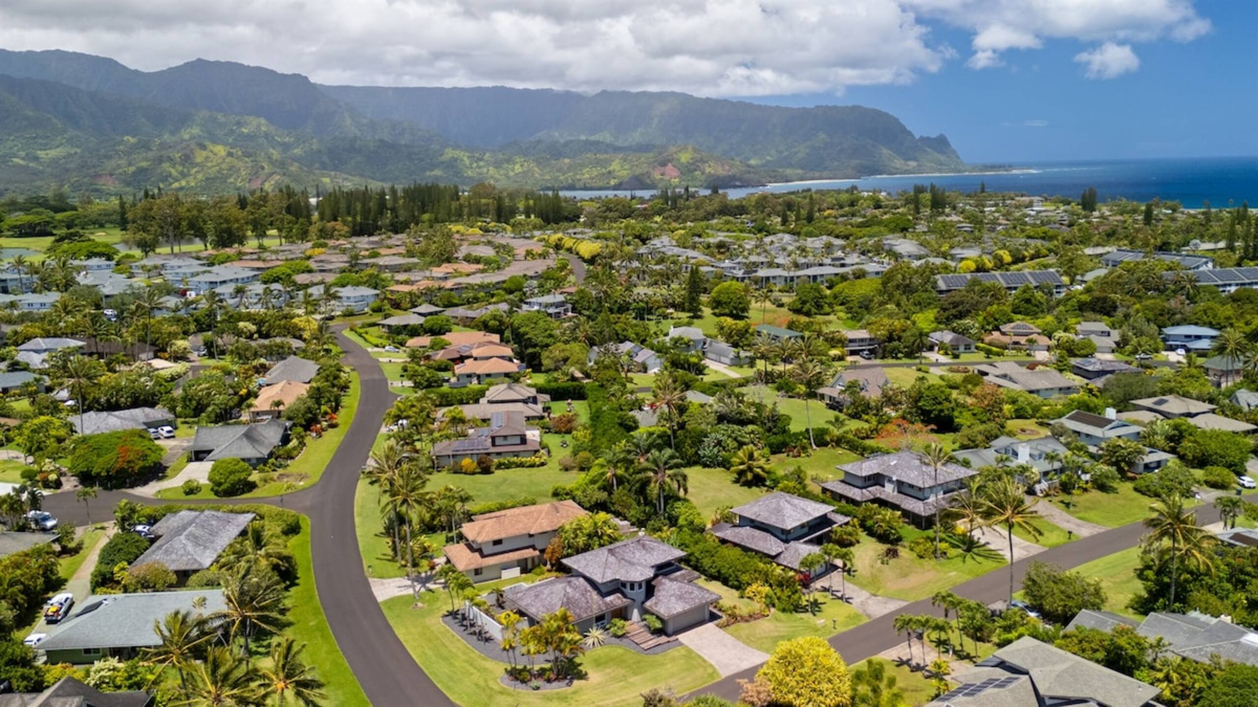 Airconditioned luxury 3 bedroom home - Photo 32