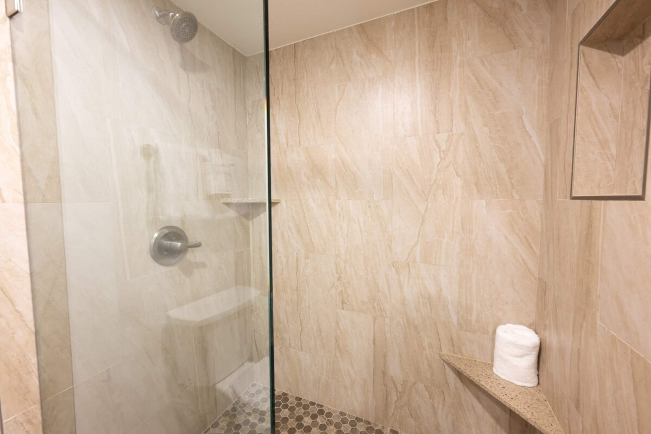 Walk to Kaanapali Beach Fully Remodeled 1BR, Pool - Photo 33