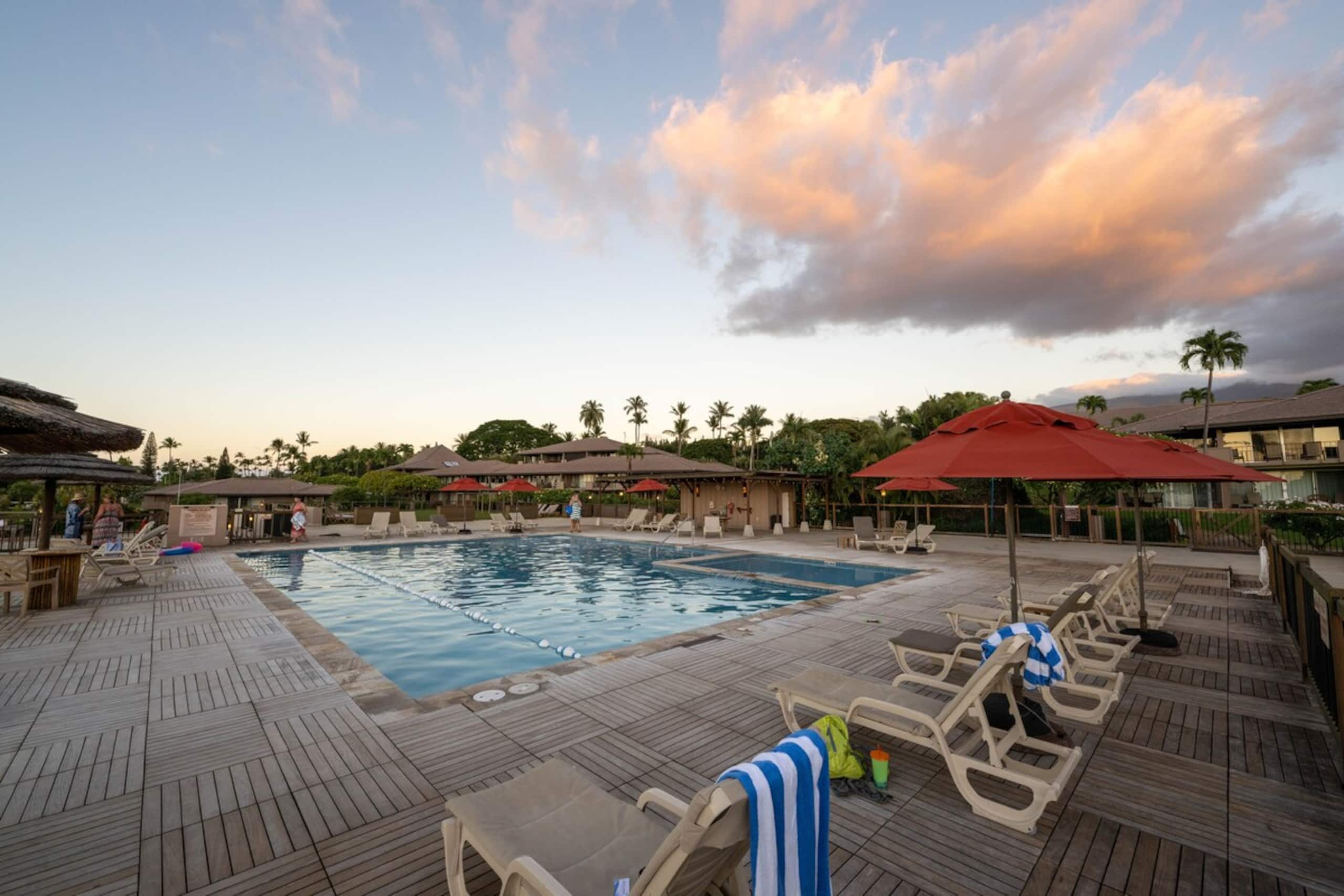 Walk to Kaanapali Beach Fully Remodeled 1BR, Pool - Photo 24