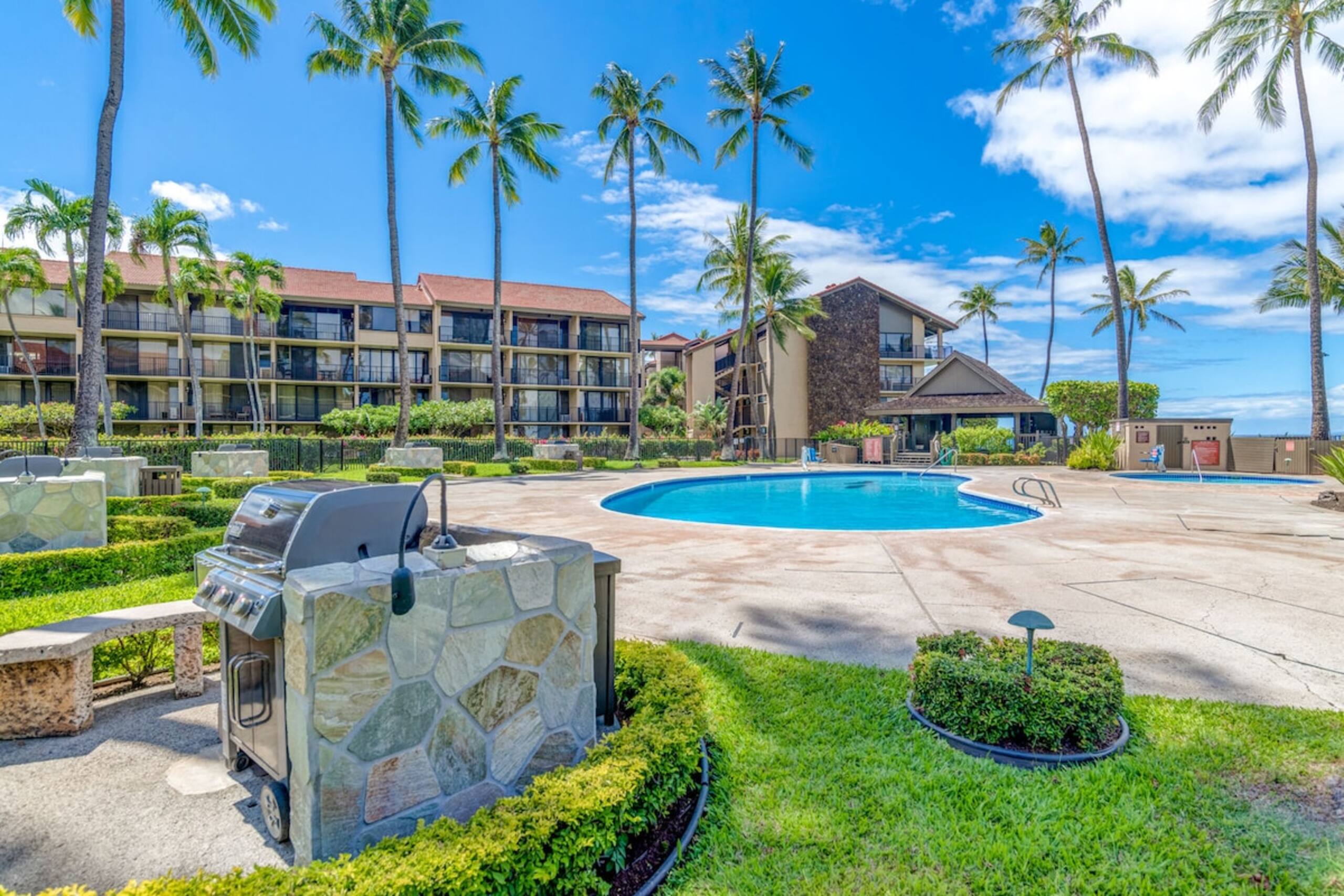 Stunning Oceanfront Luxury - Photo 22