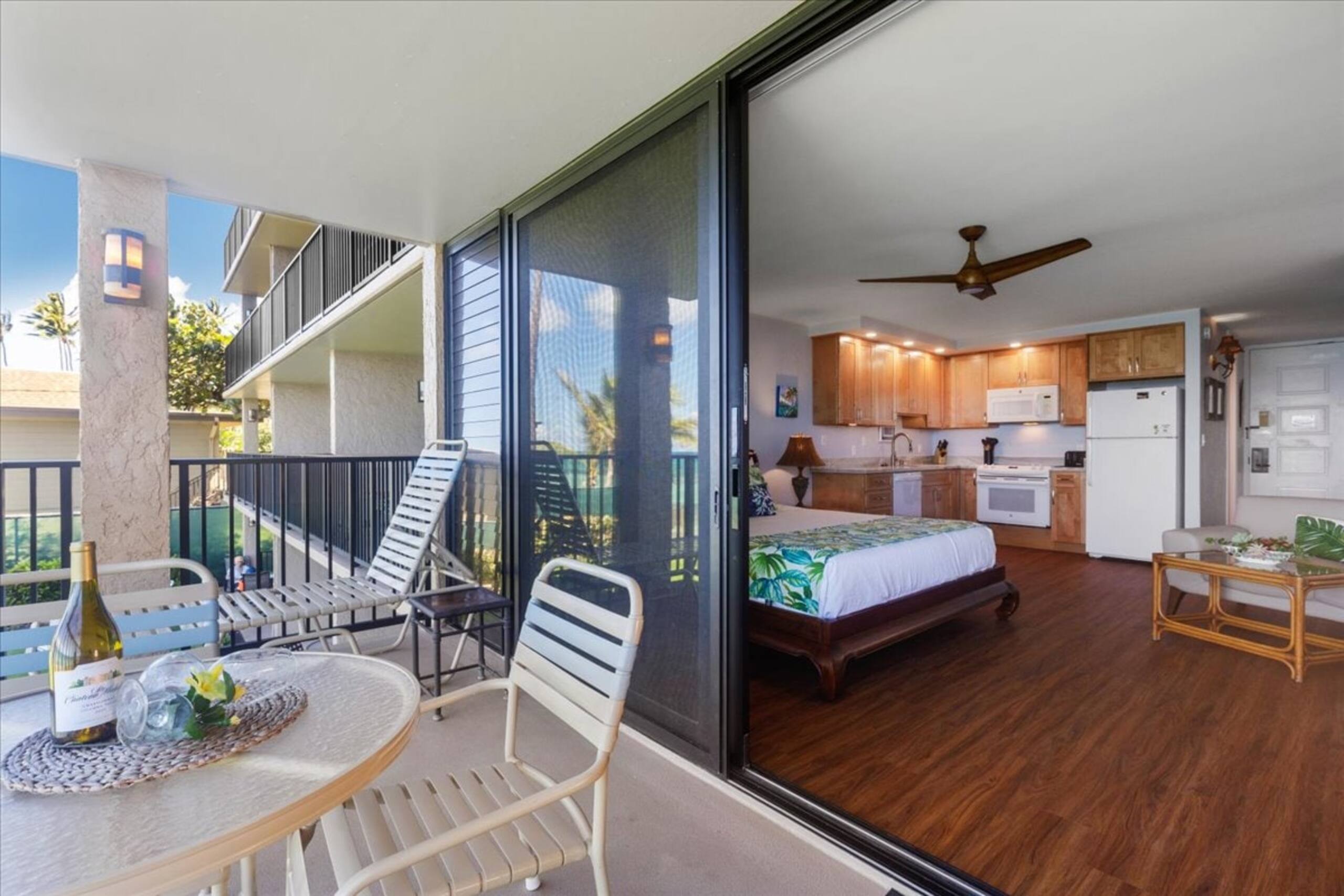 Stunning Oceanfront Luxury - Photo 4