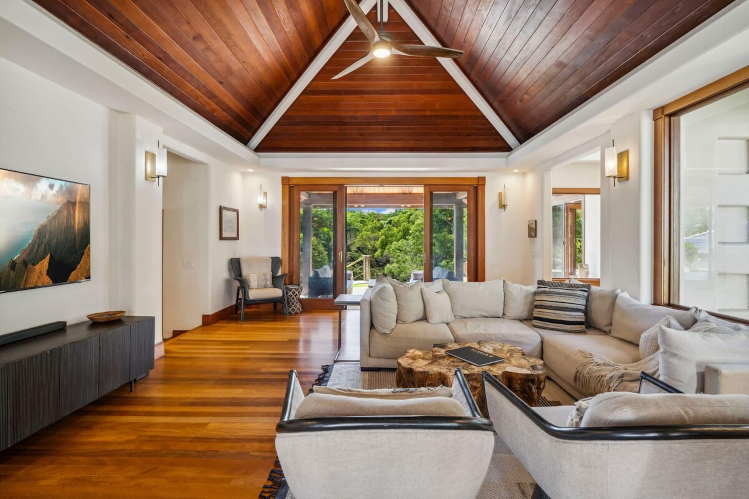 North Shore Hideaway - as seen on HGTV - Photo 8