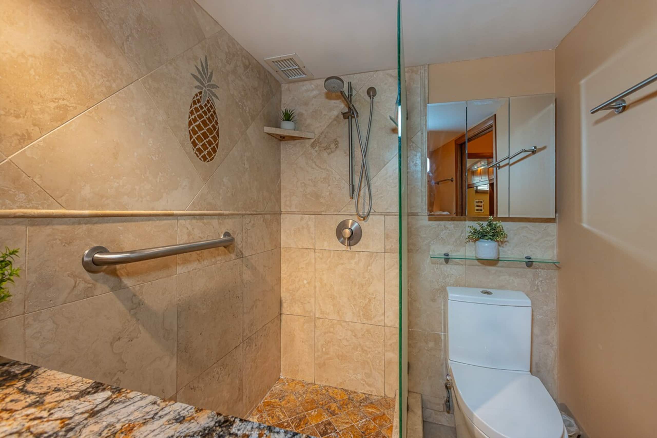 Beachfront 1BR Kihei condo w/ pool and lanai - Photo 19