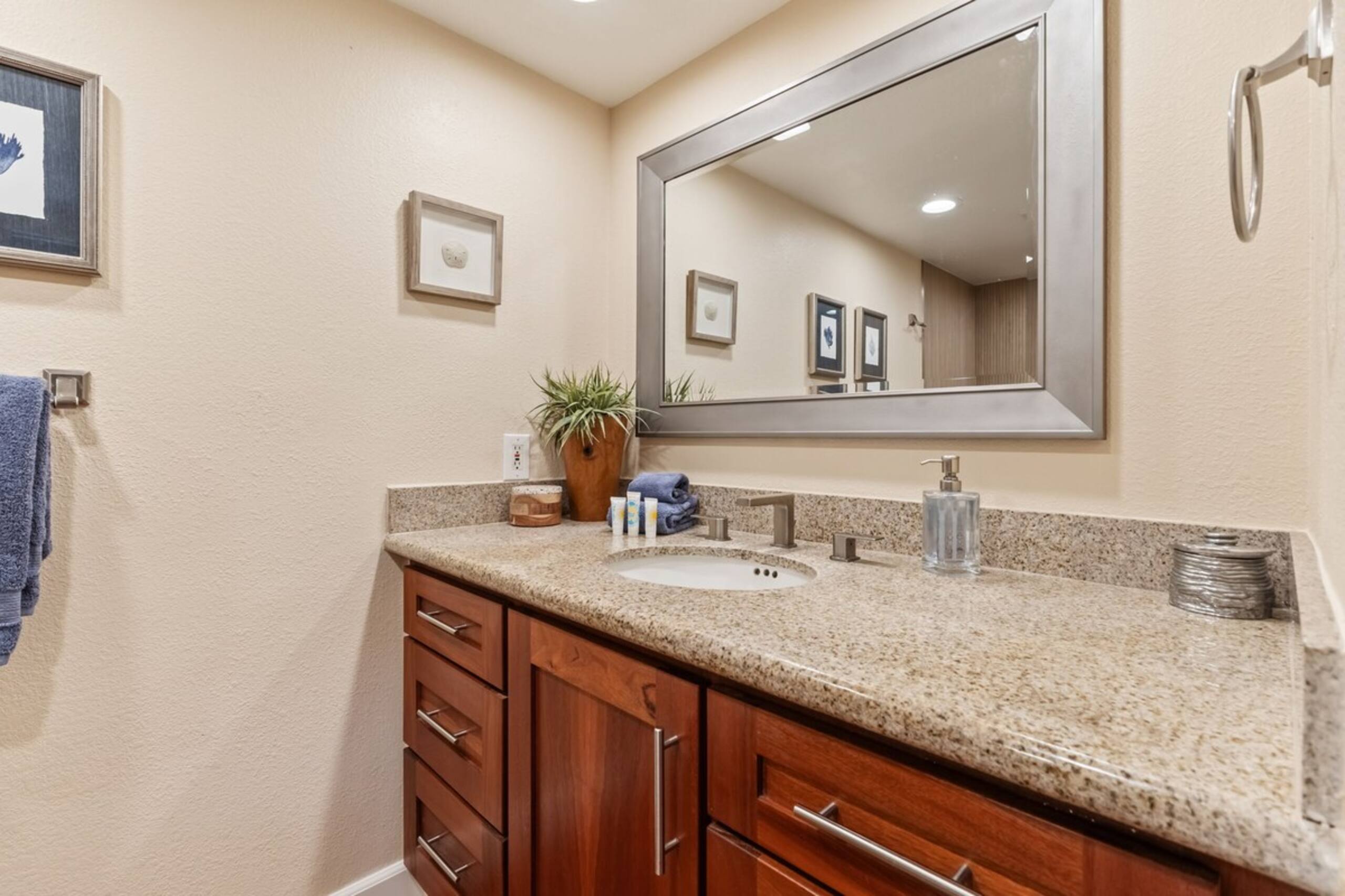 Remodeled Kamaole Sands-Large Lanai-Great Location - Photo 31