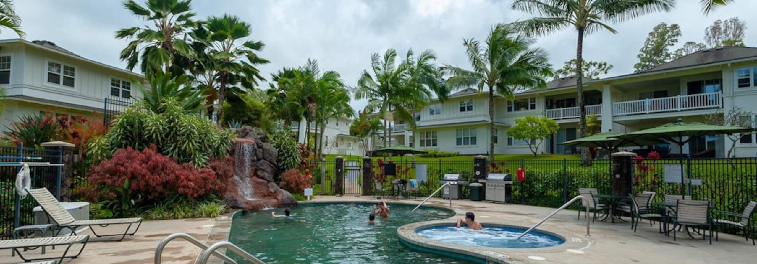 3br w/so many extras AC, fitness center, hot tub - Main photo