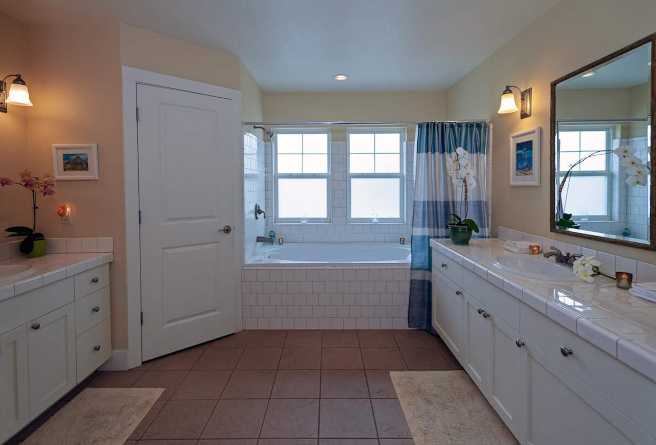 3br w/so many extras AC, fitness center, hot tub - Photo 12