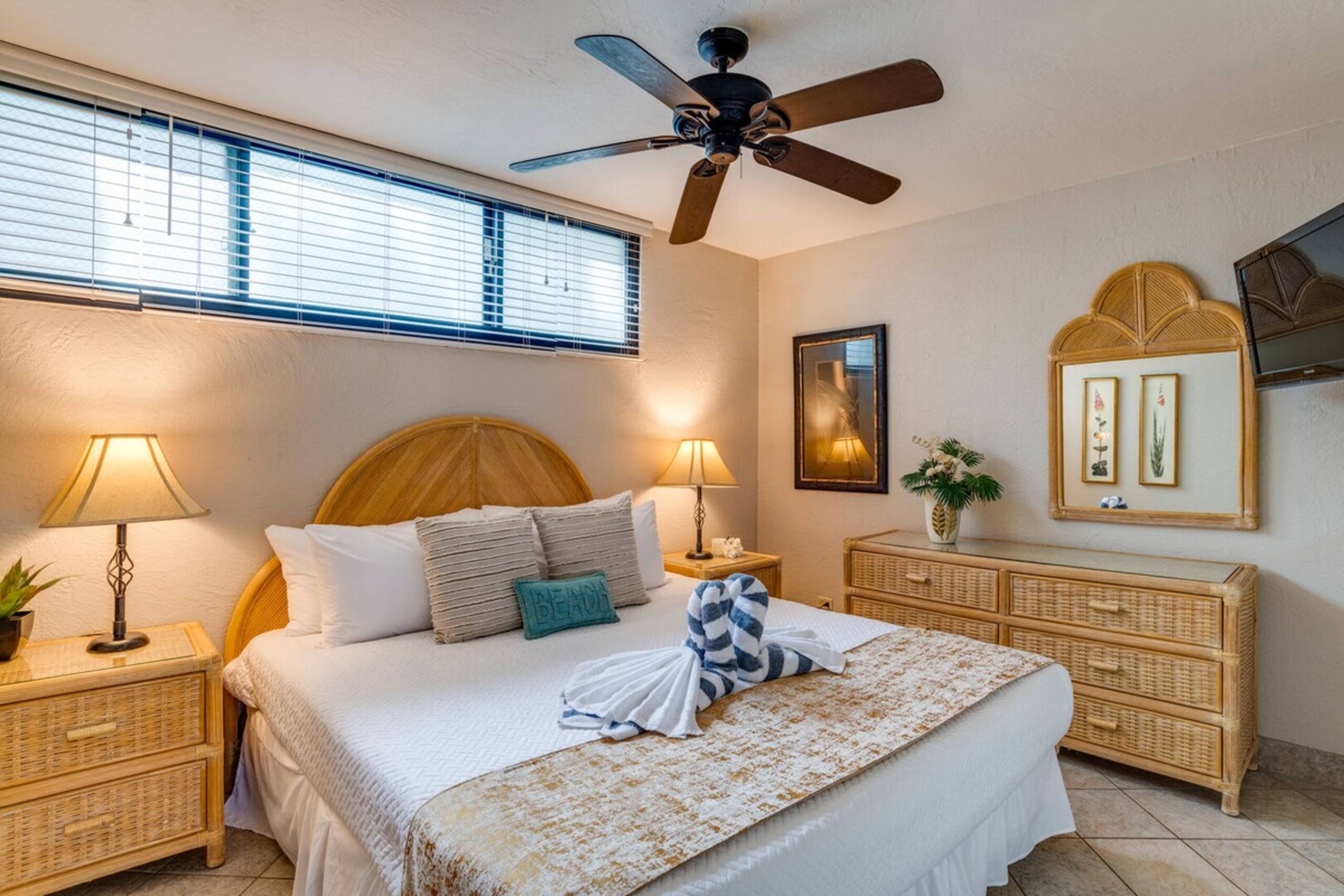 Beautifully upgraded 1bd condo with ocean views - Photo 13