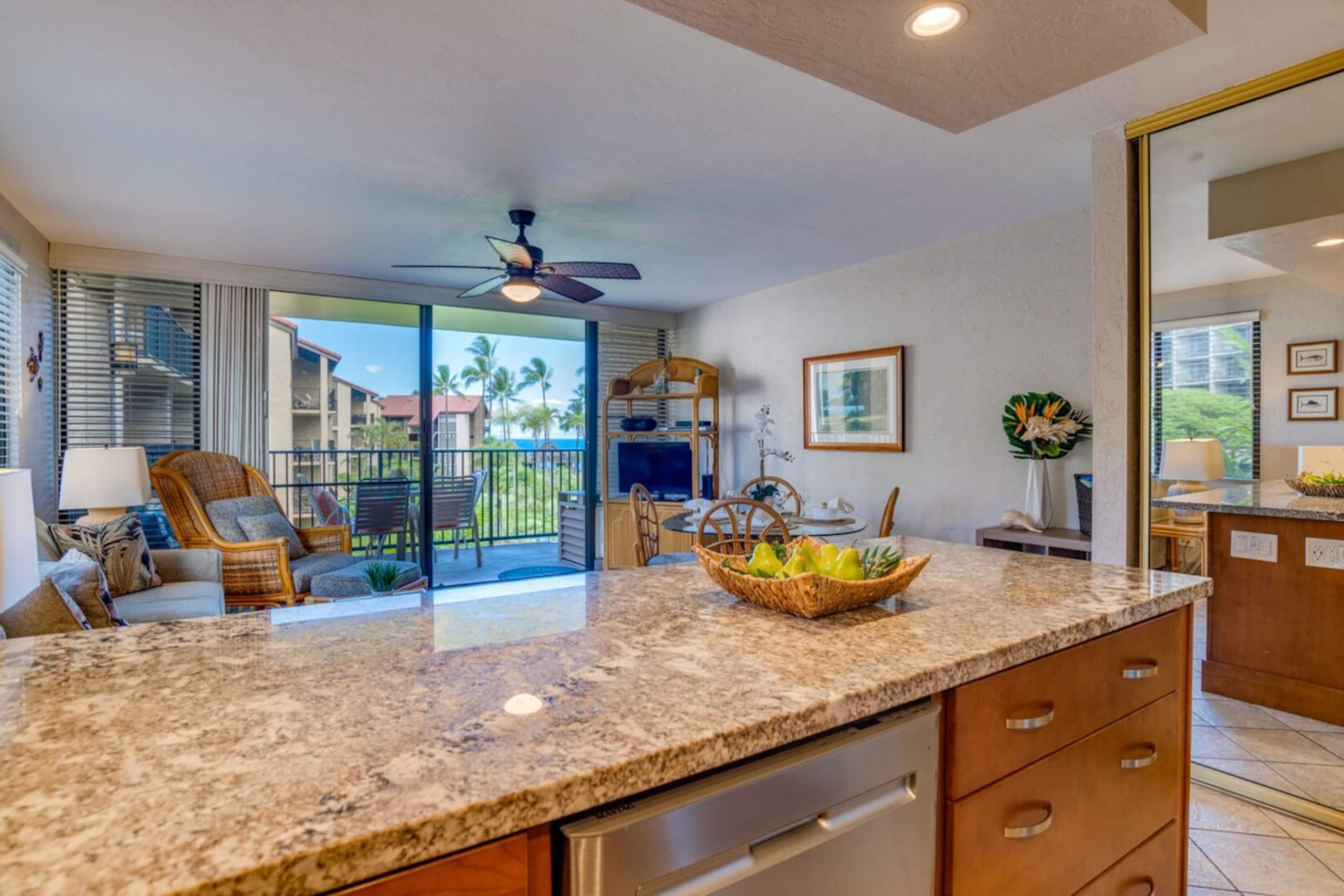 Beautifully upgraded 1bd condo with ocean views - Photo 12
