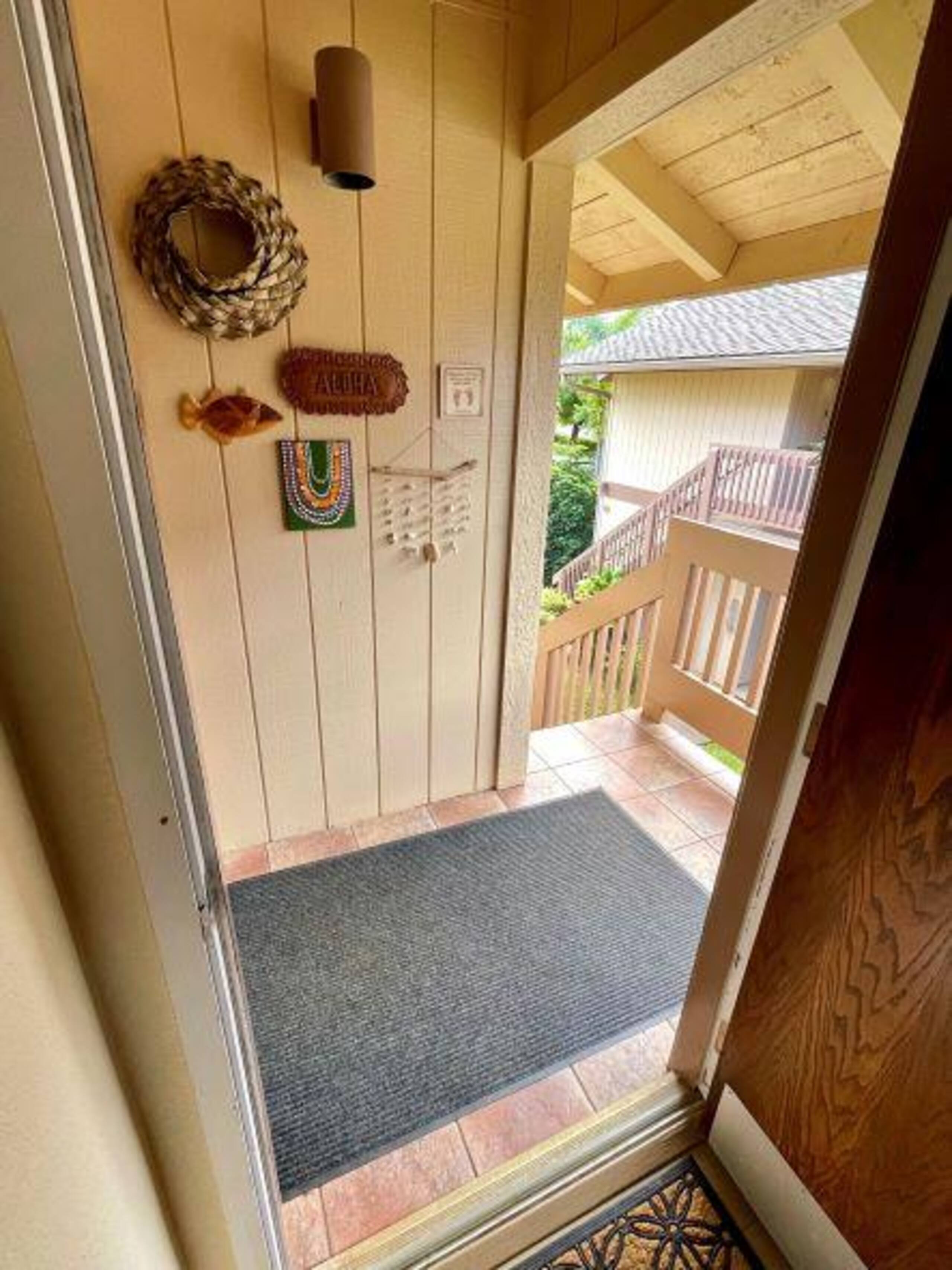 North Shore Studio with Spacious Patio and A/C - Photo 9