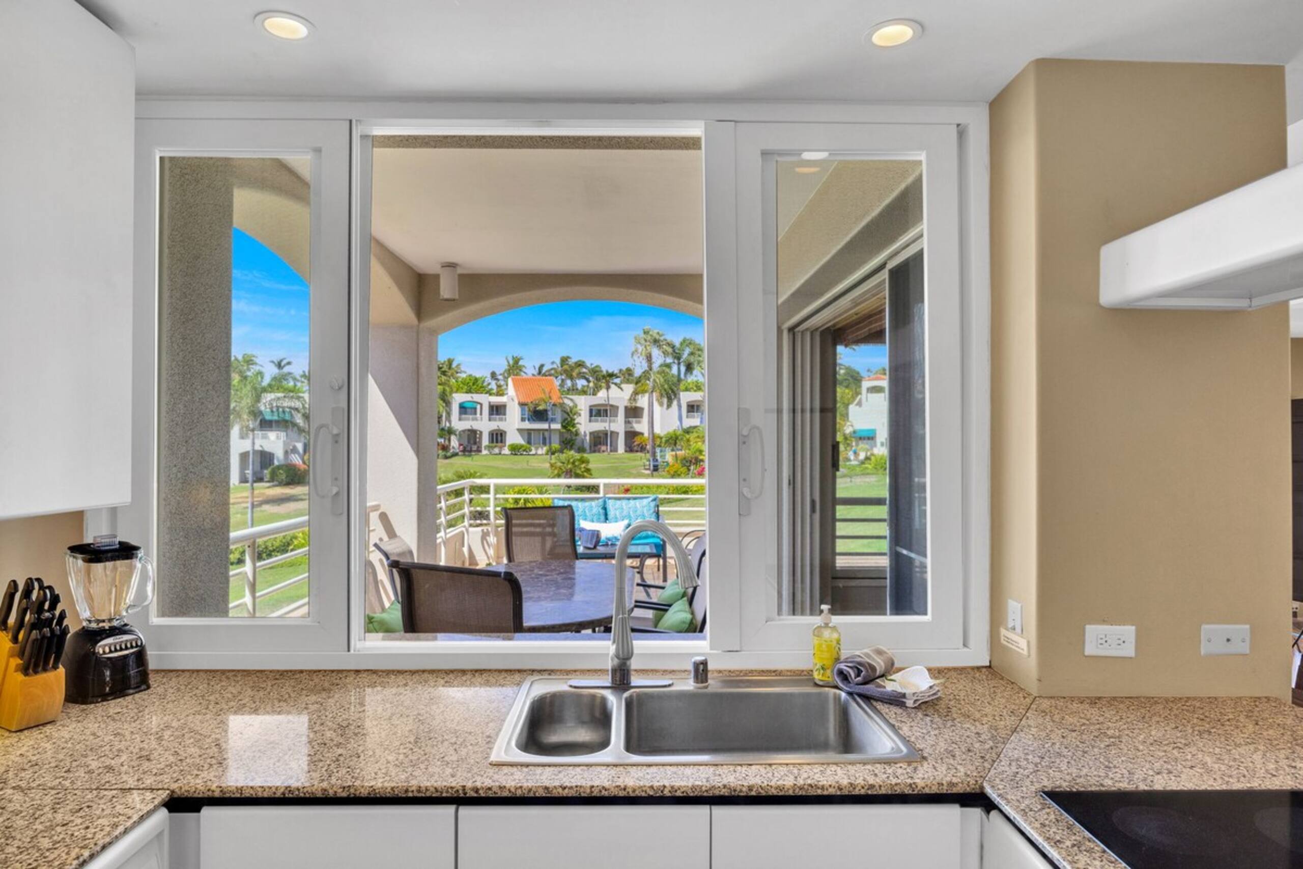 Wailea Ocean View Condo, Pool + Sunset Lanai - Photo 10