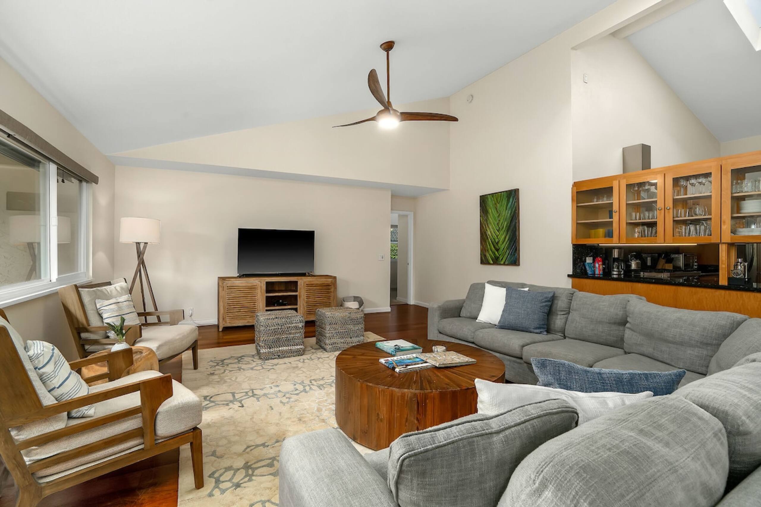 4Br Princeville Home, AC, Pool, Tennis, Beach Toys - Photo 3