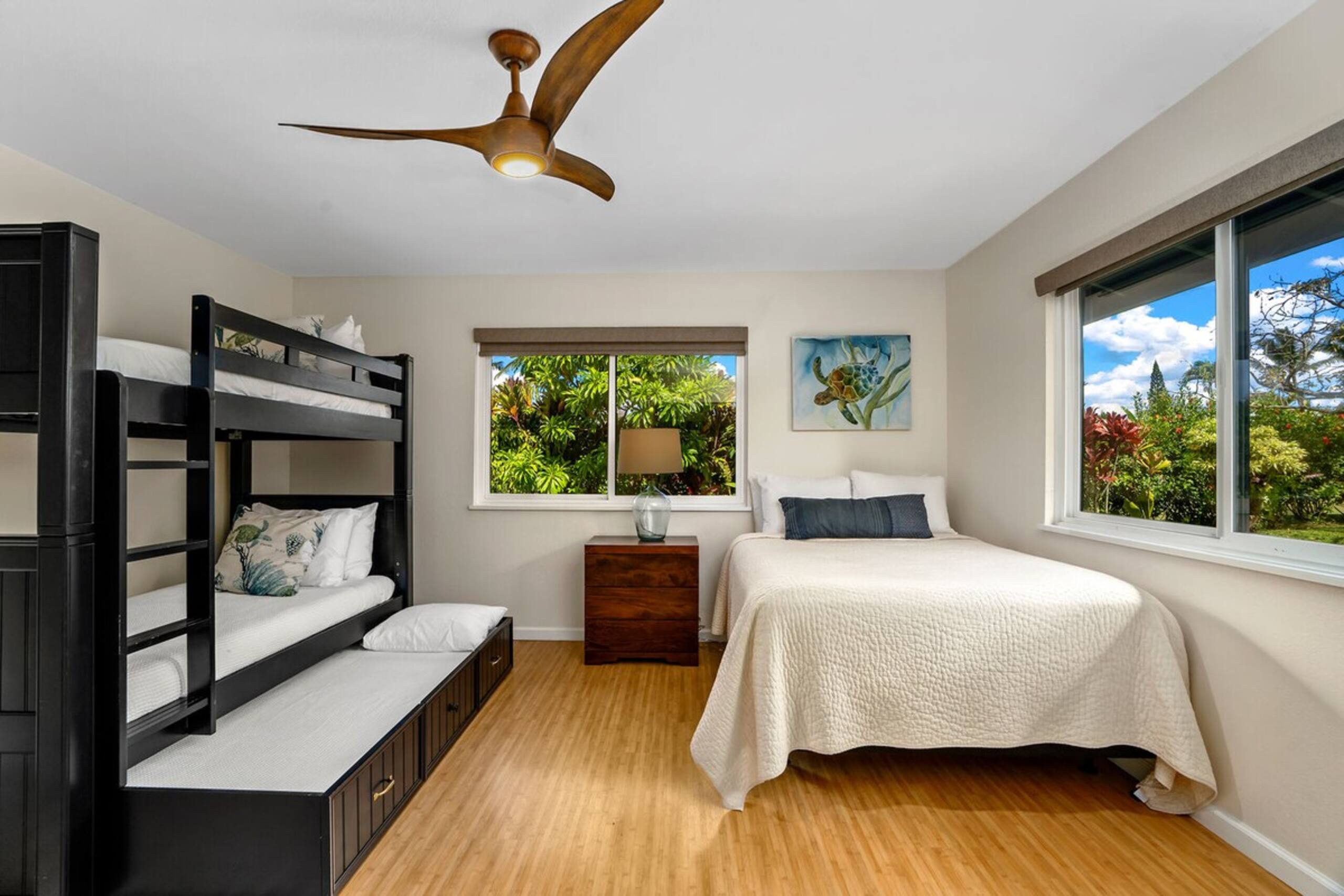 4Br Princeville Home, AC, Pool, Tennis, Beach Toys - Photo 32