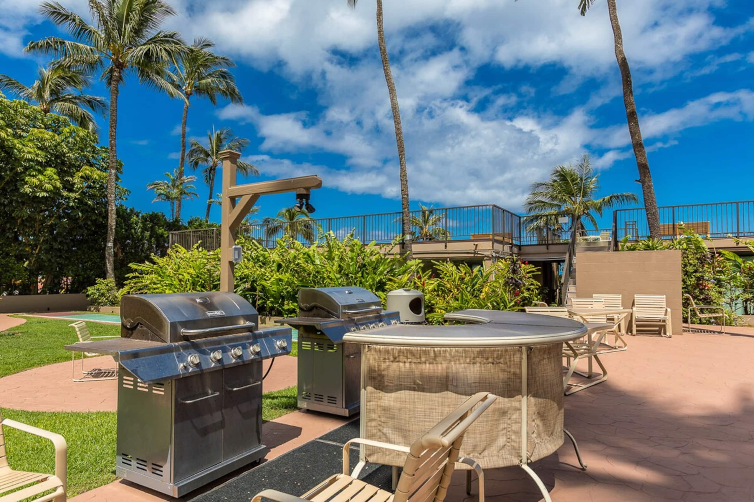 Oceanfront condo w/ whale watching views - Photo 29