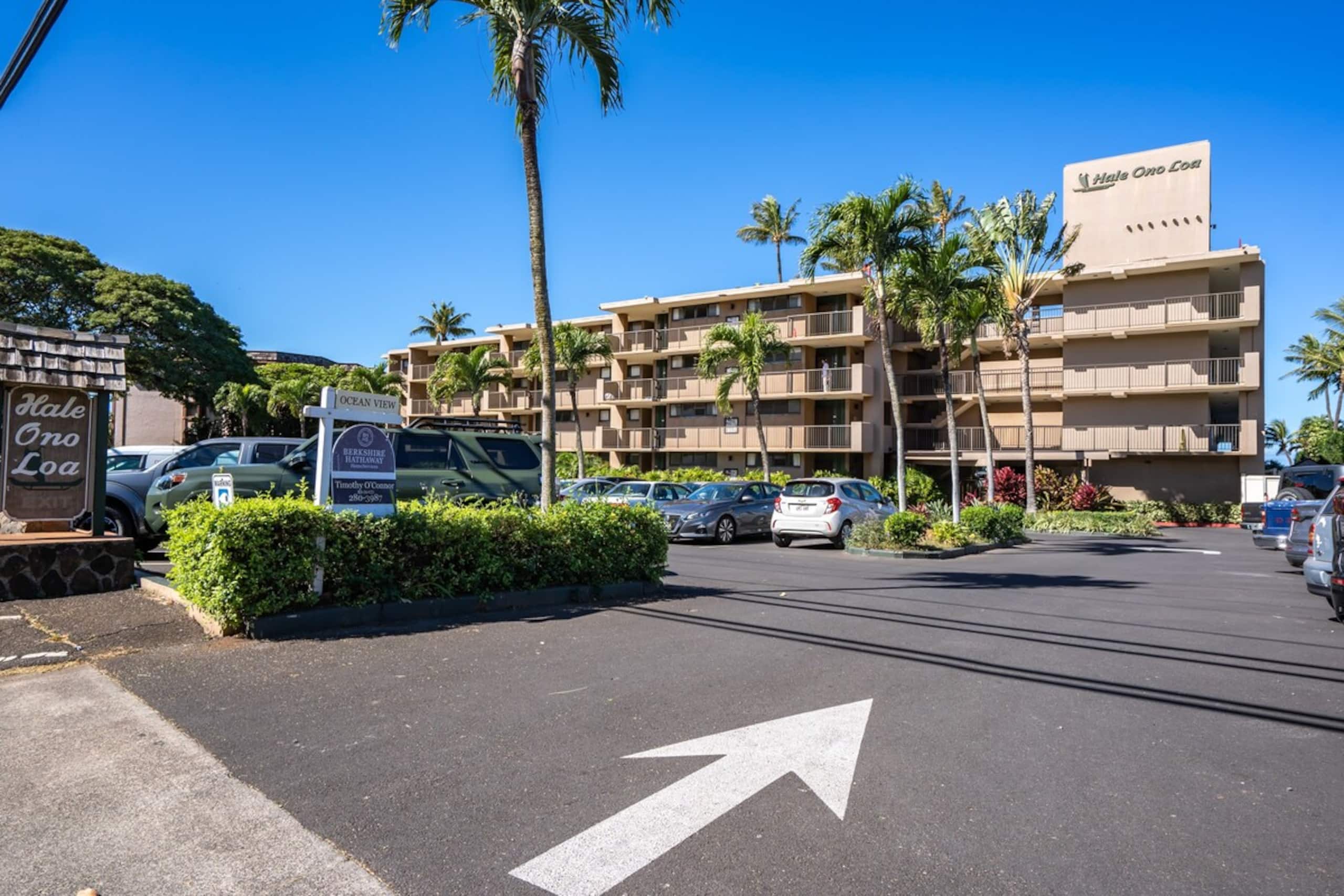 Oceanfront condo w/ whale watching views - Photo 49