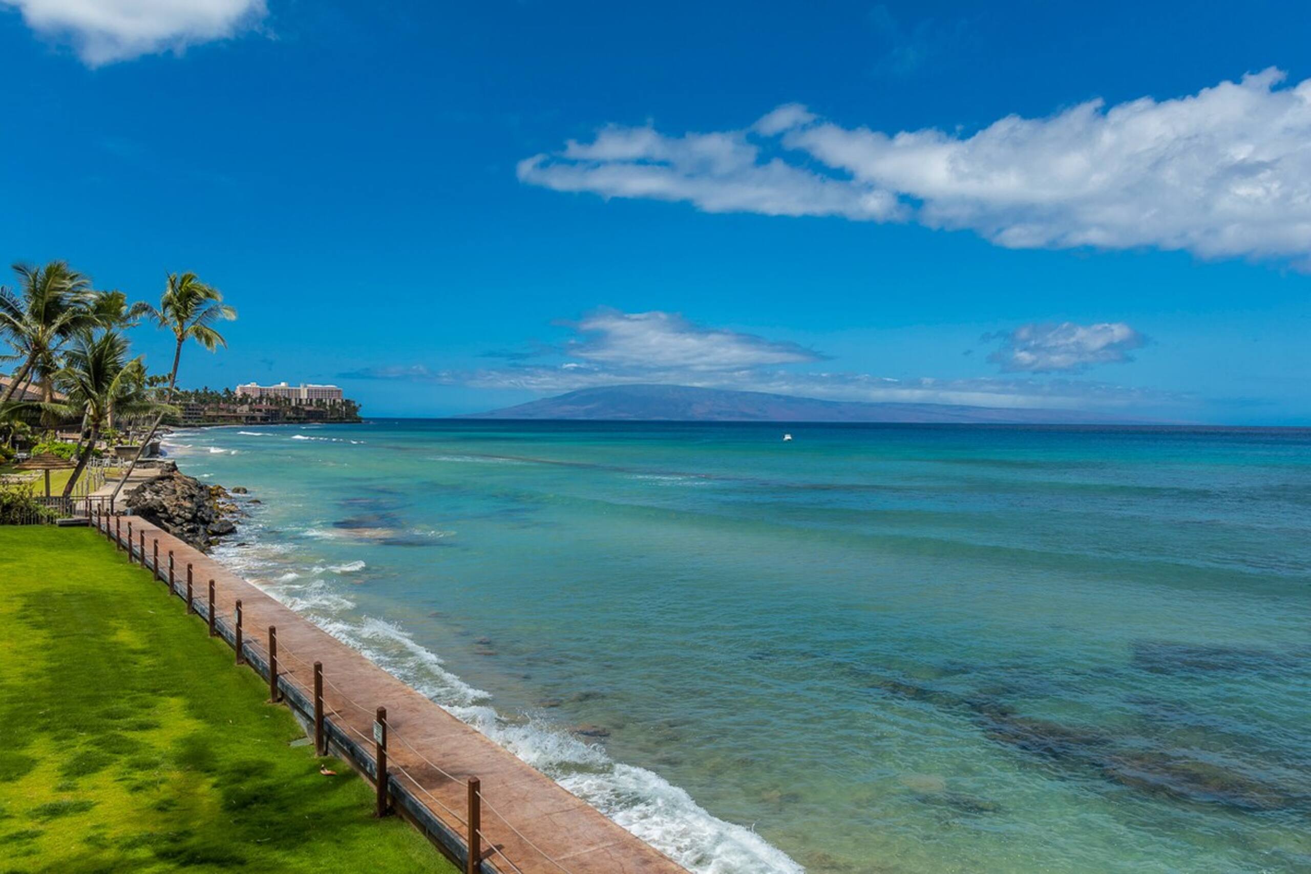 Oceanfront condo w/ whale watching views - Photo 41