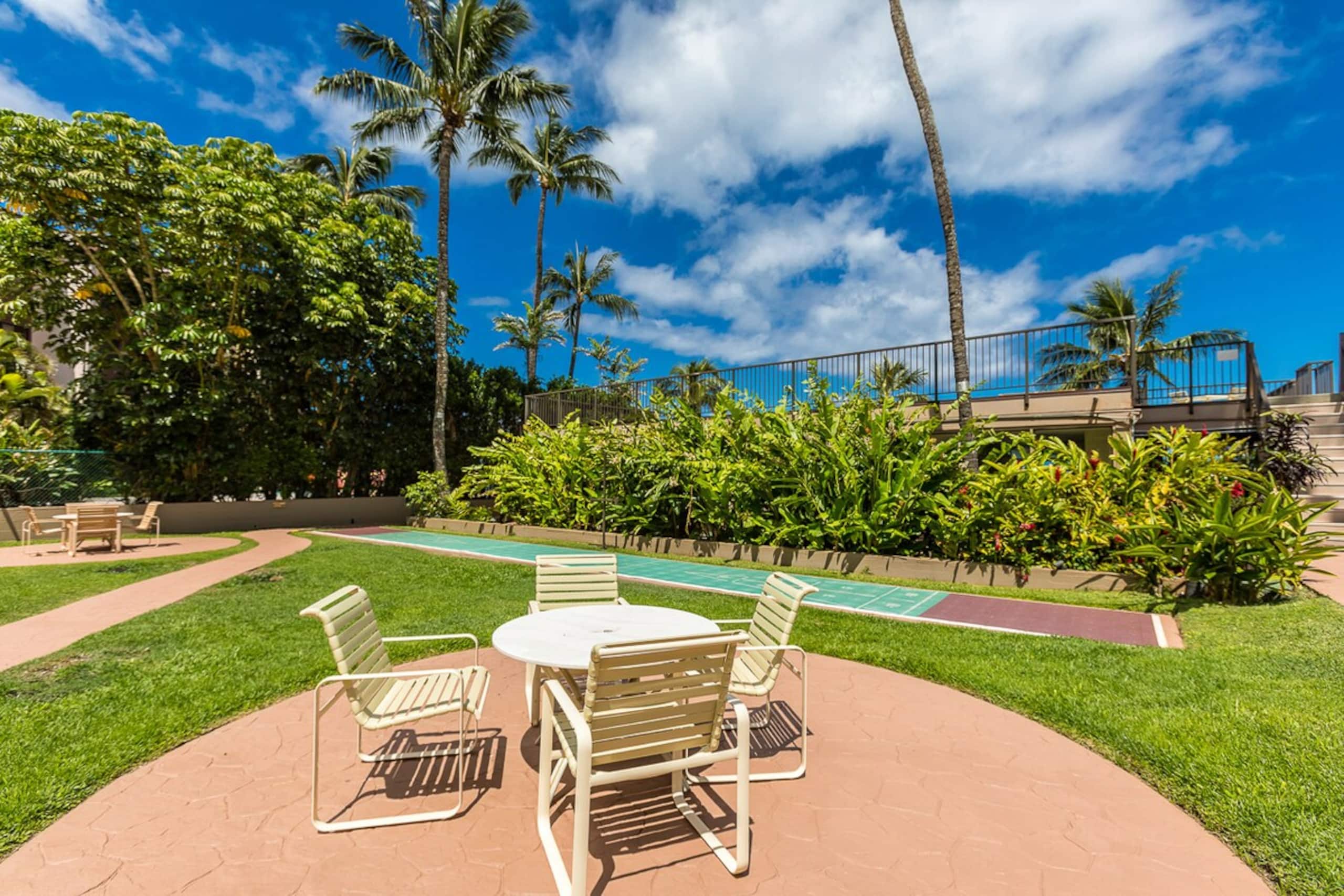 Oceanfront condo w/ whale watching views - Photo 32