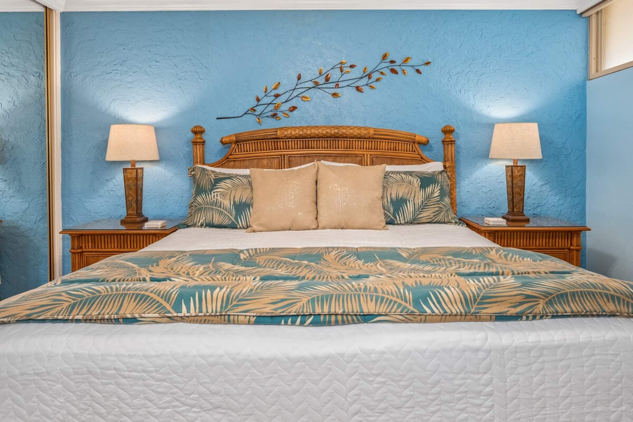 Oceanfront condo w/ lanai and sunset views - Photo 23