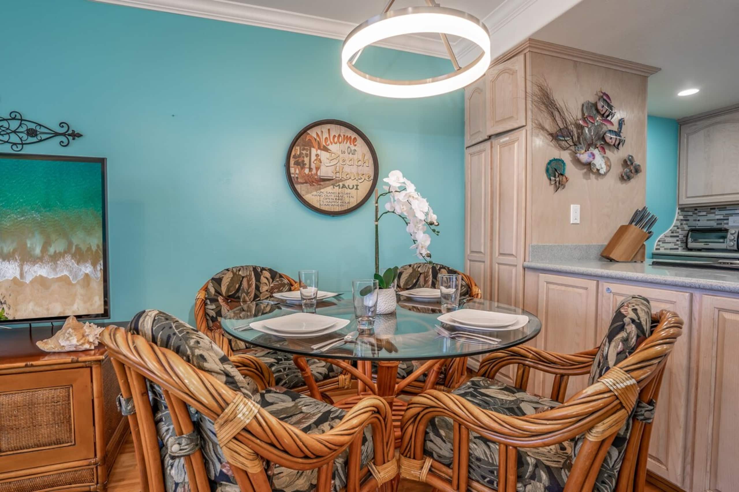 Oceanfront condo w/ lanai and sunset views - Photo 13