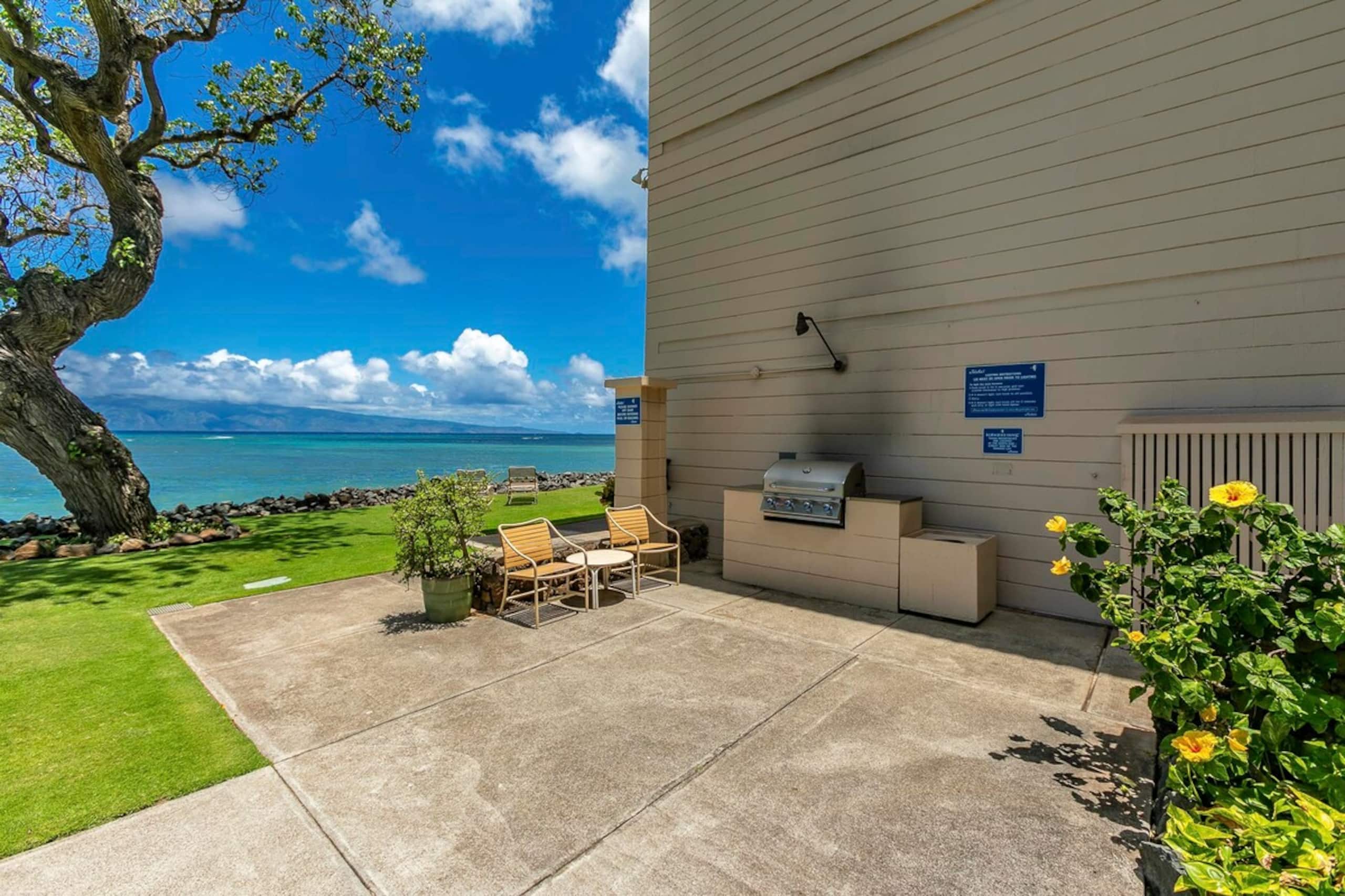 Oceanfront condo w/ lanai and sunset views - Photo 34