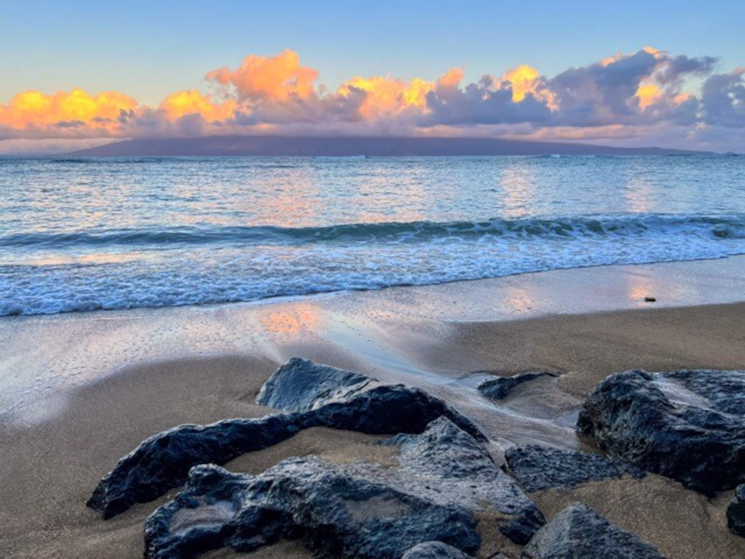 Oceanfront condo w/ lanai and sunset views - Photo 47