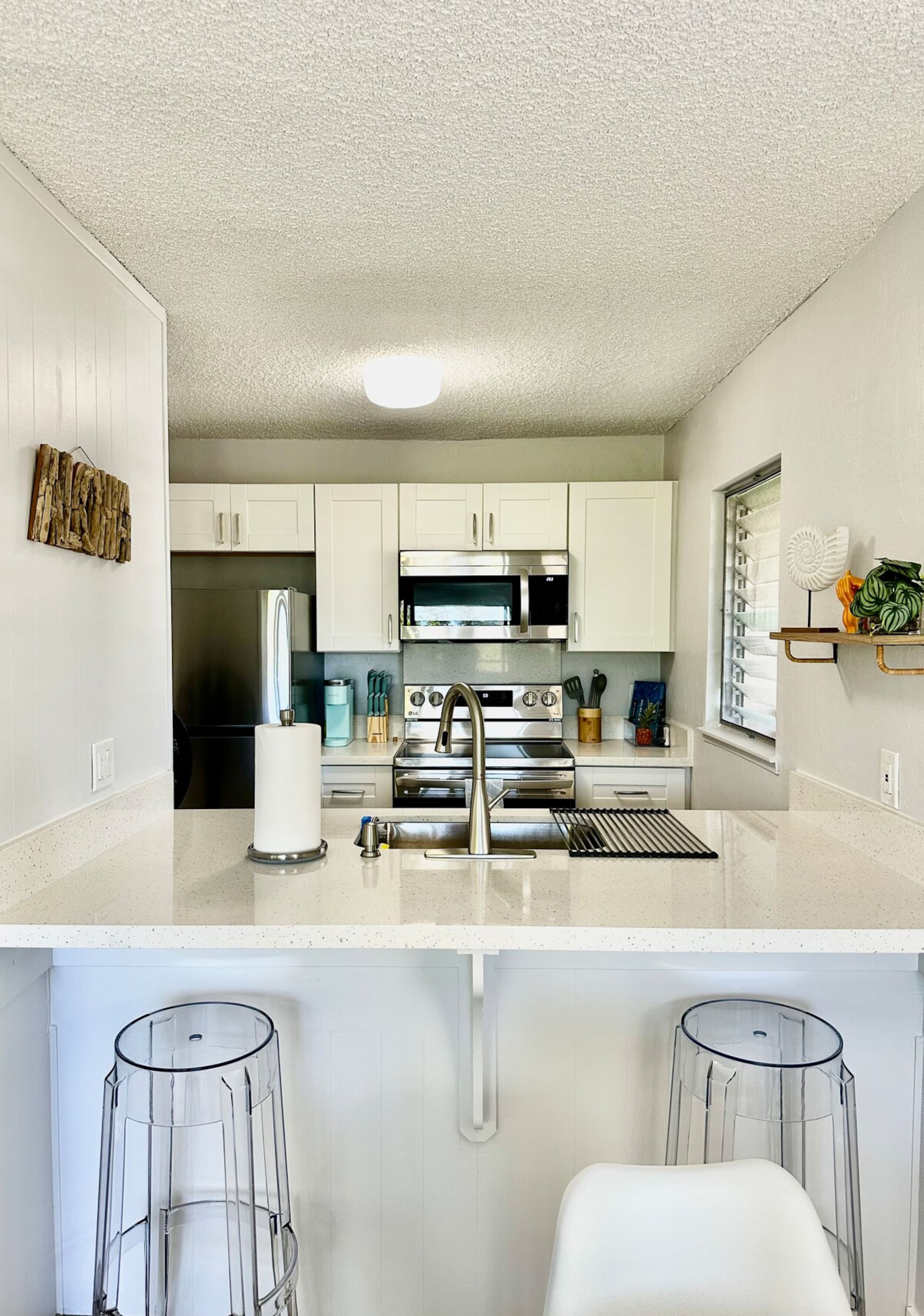 Luxury Oceanview Condo in Kapa'a- FULLY remodeled - Photo 11