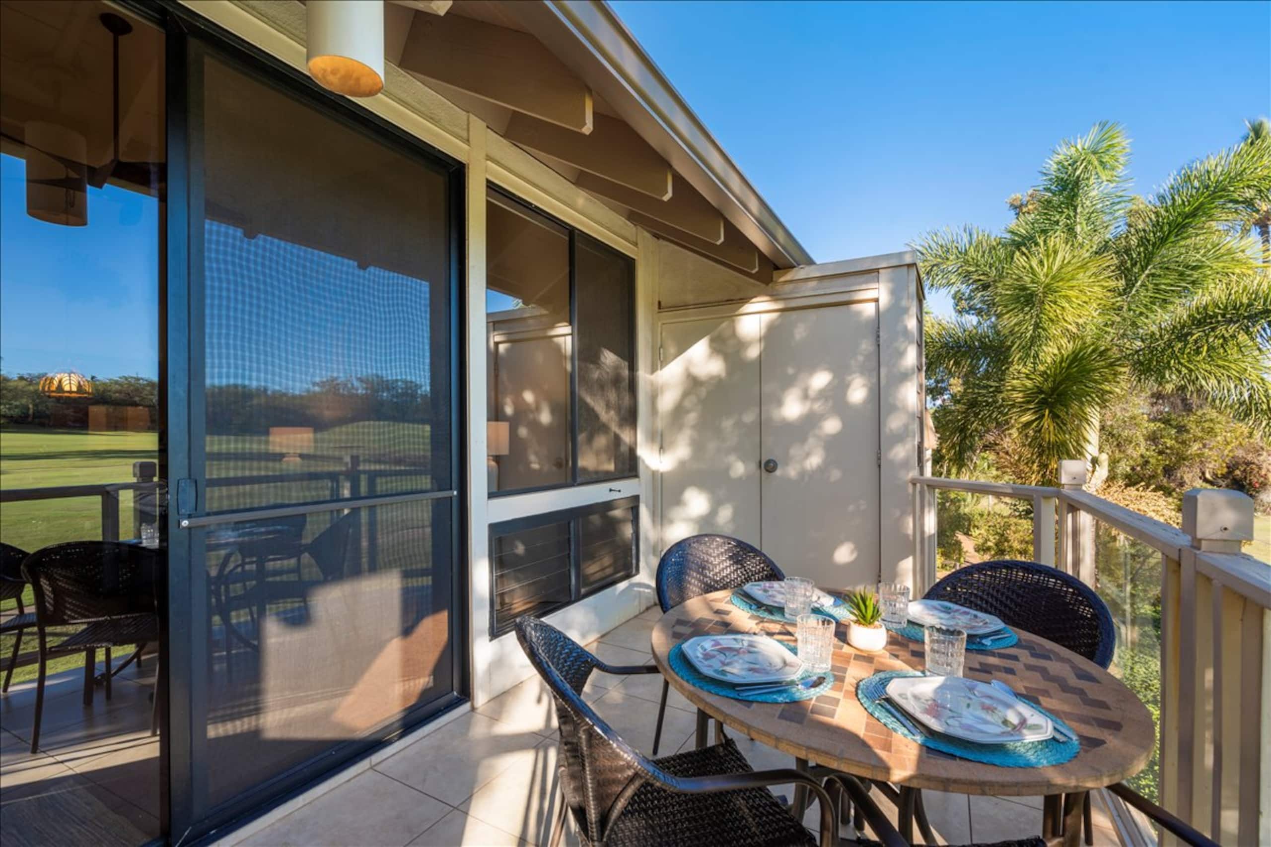 Golf Course View 2BR. AC. Walk to Shops & Beaches - Photo 10