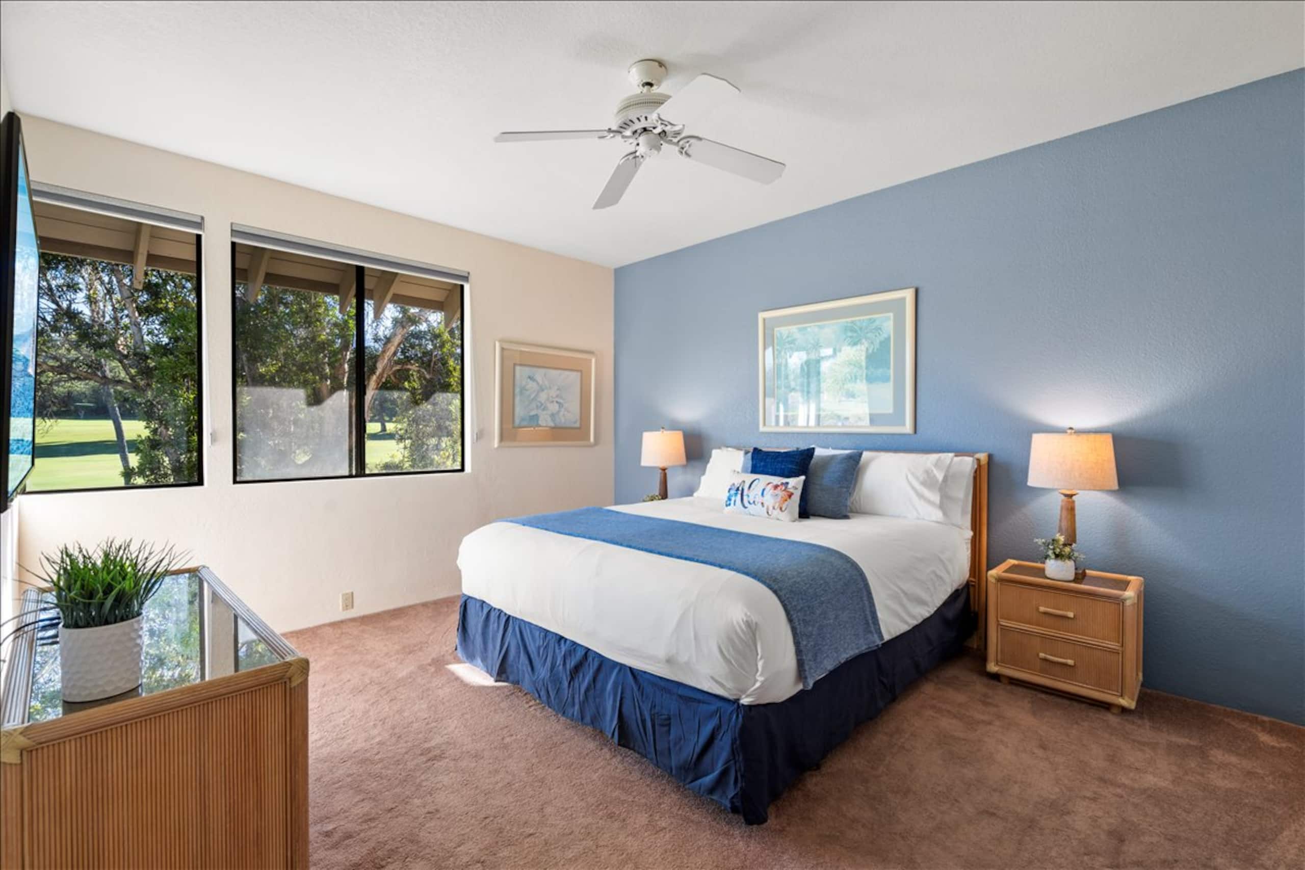 Golf Course View 2BR. AC. Walk to Shops & Beaches - Photo 6