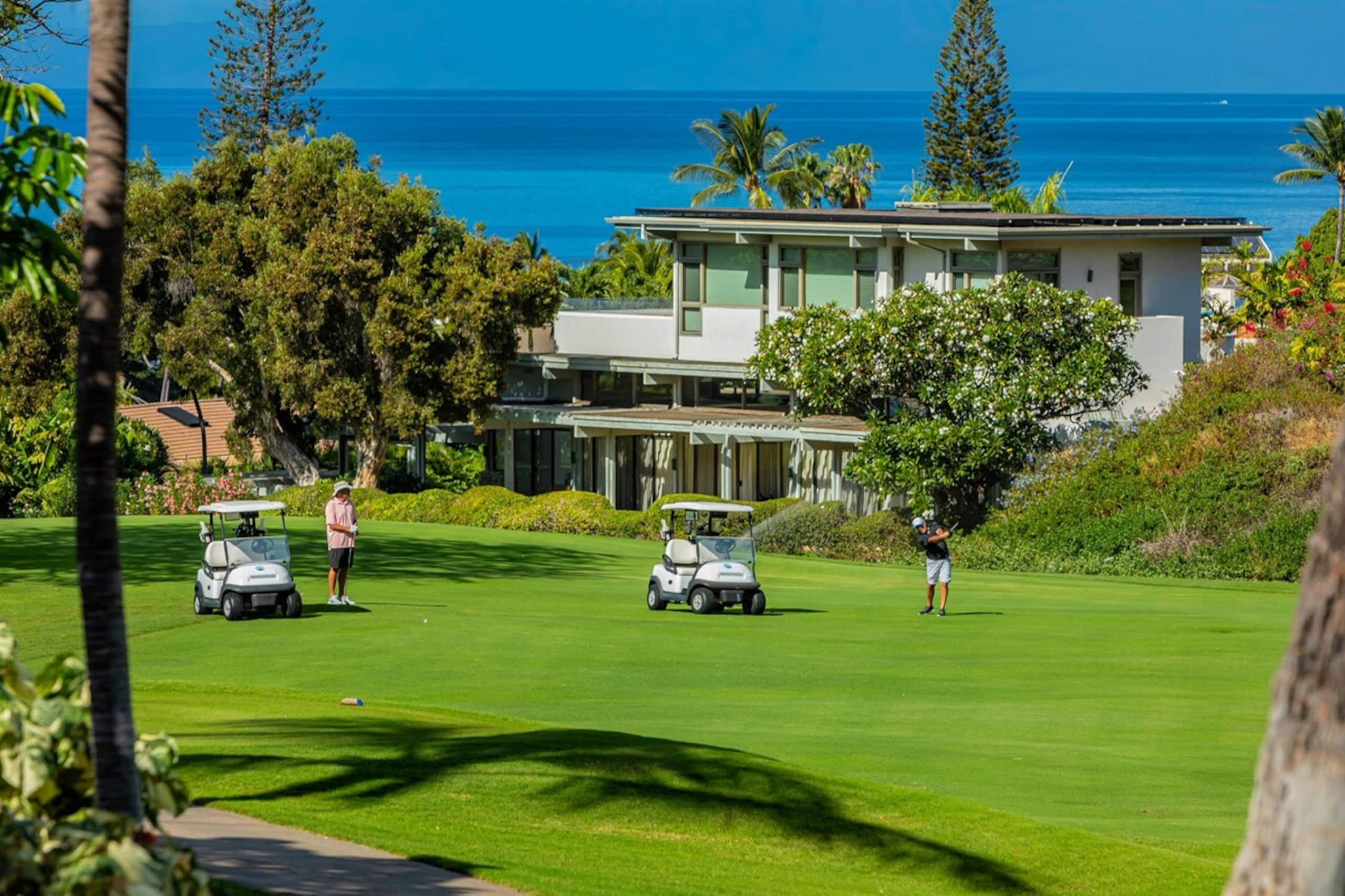 Golf Course View 2BR. AC. Walk to Shops & Beaches - Photo 38