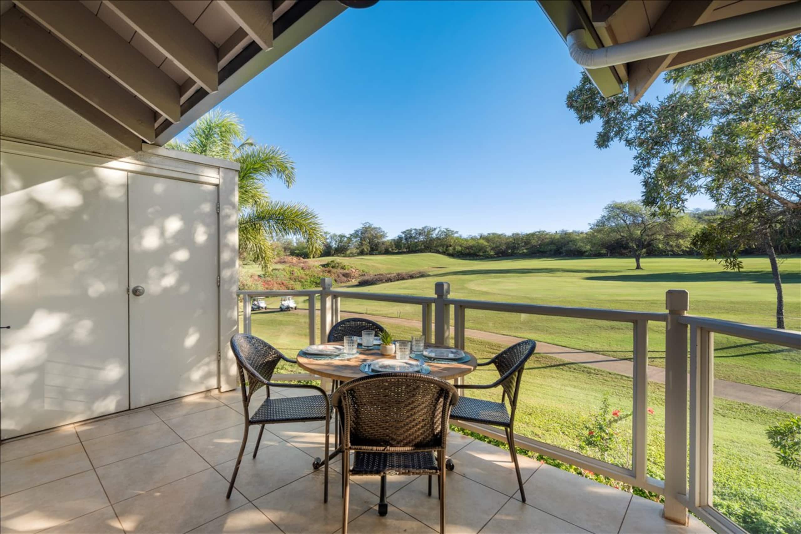 Golf Course View 2BR. AC. Walk to Shops & Beaches - Photo 8