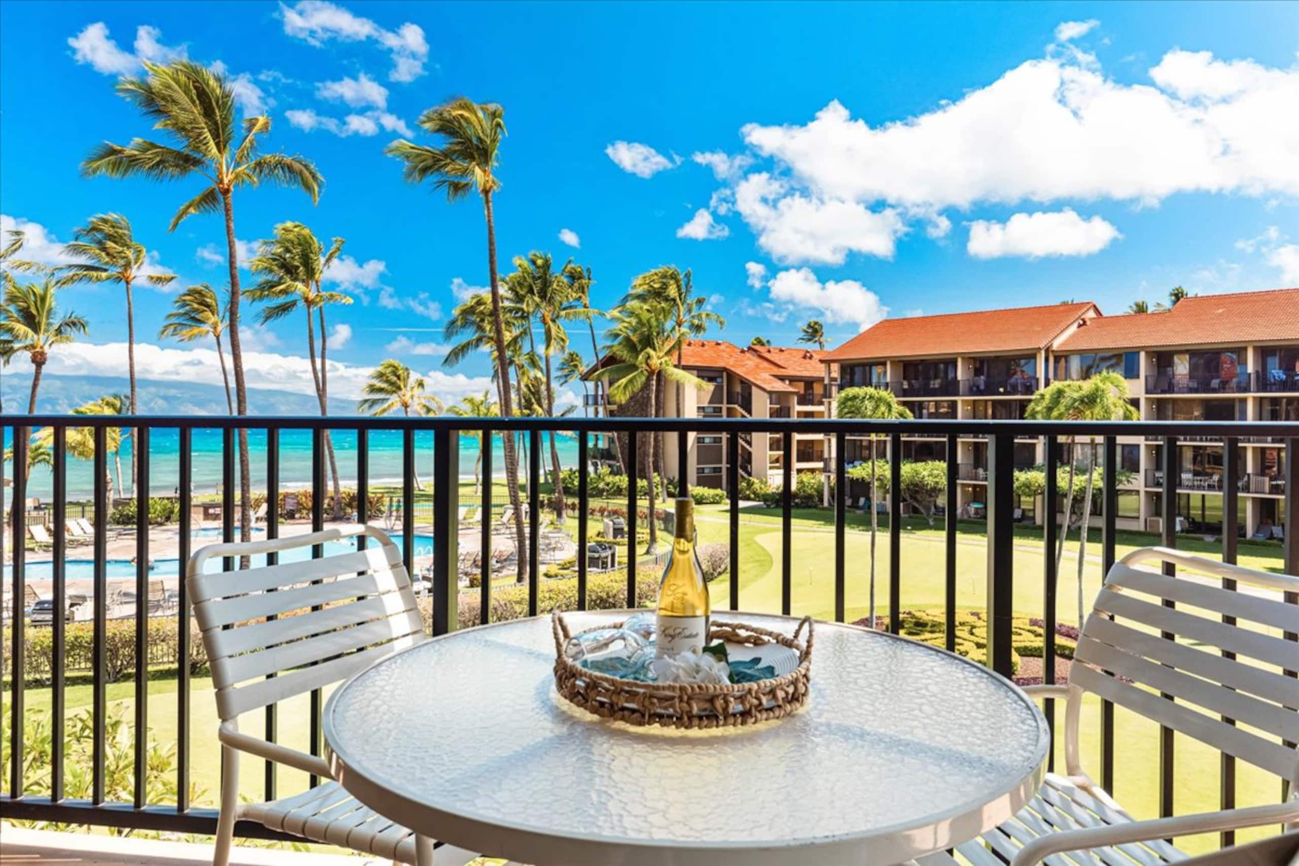 Modern ocean view corner unit with natural light - Photo 6