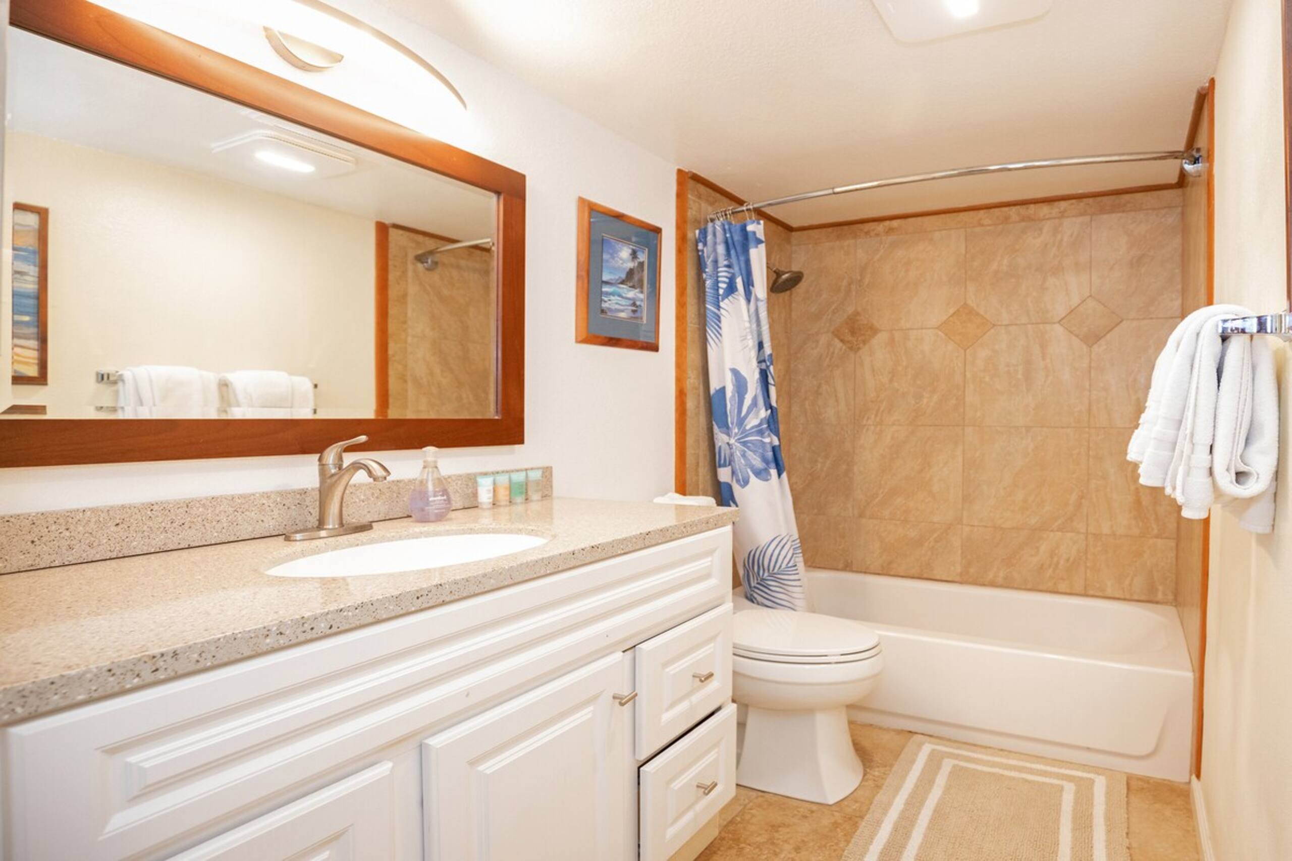Comfy apartment 2 blocks to Charley Young Beach - Photo 12